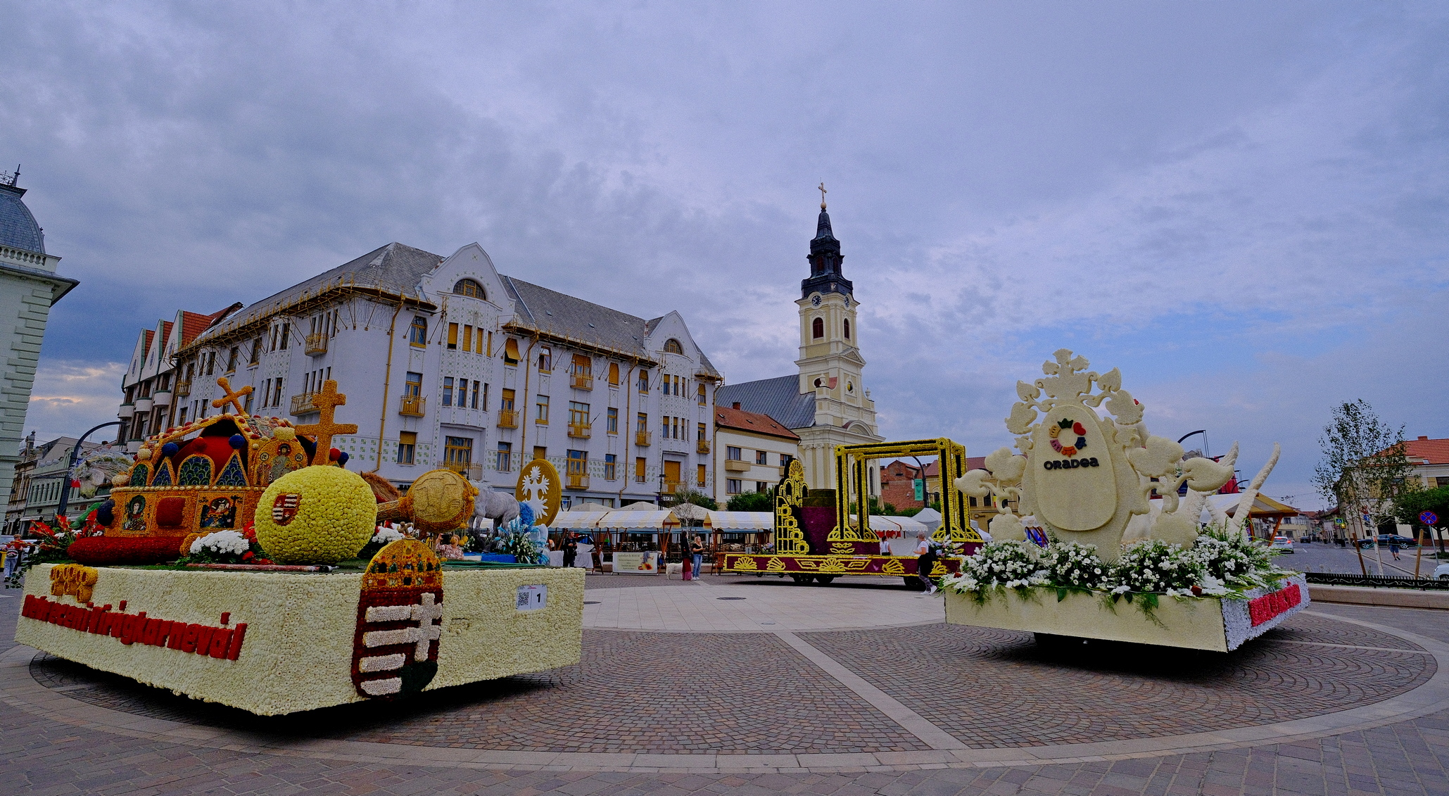 Carele alegorice în Piaţa Unirii (25)