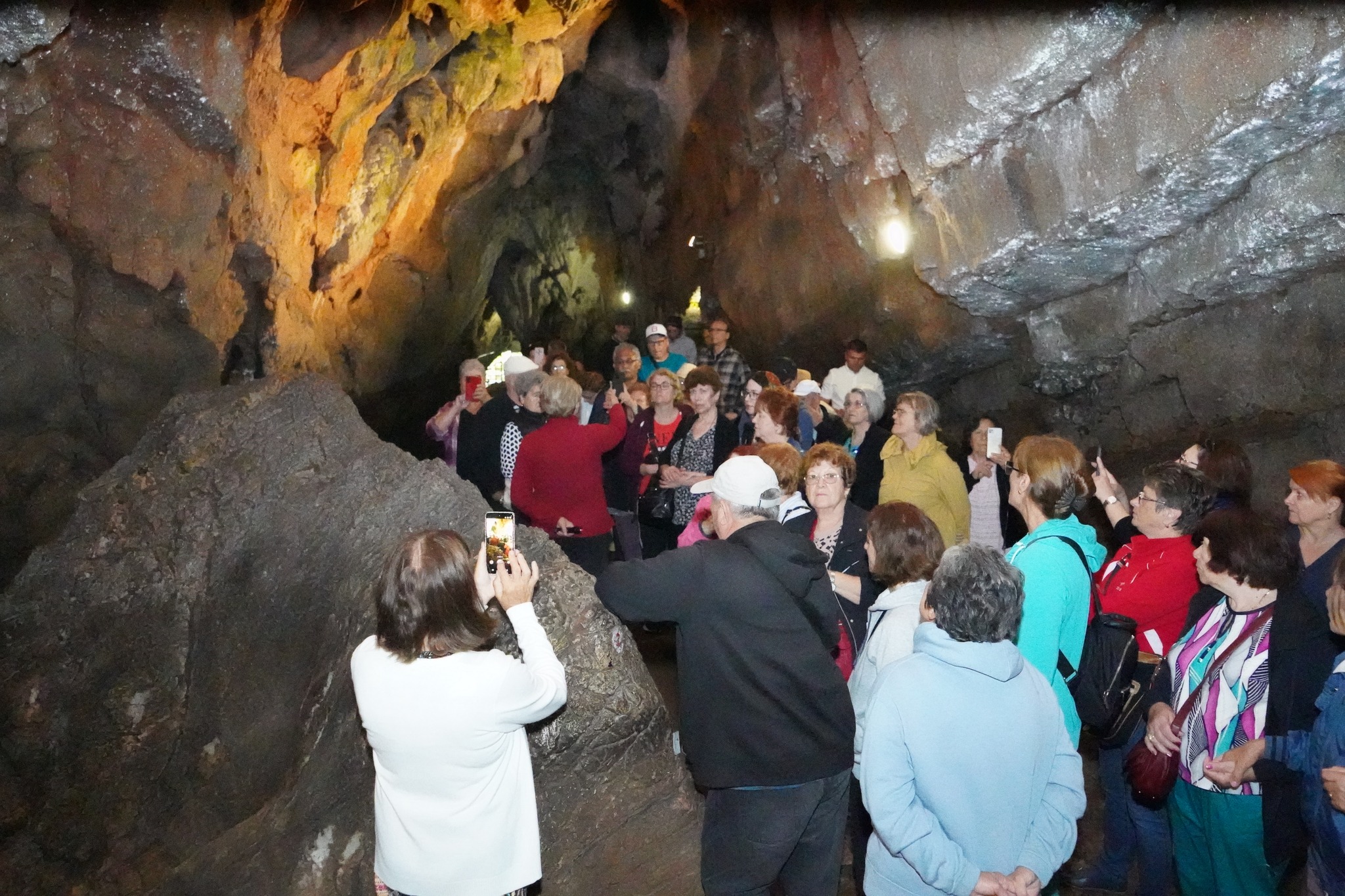 peştera vadu crisului1