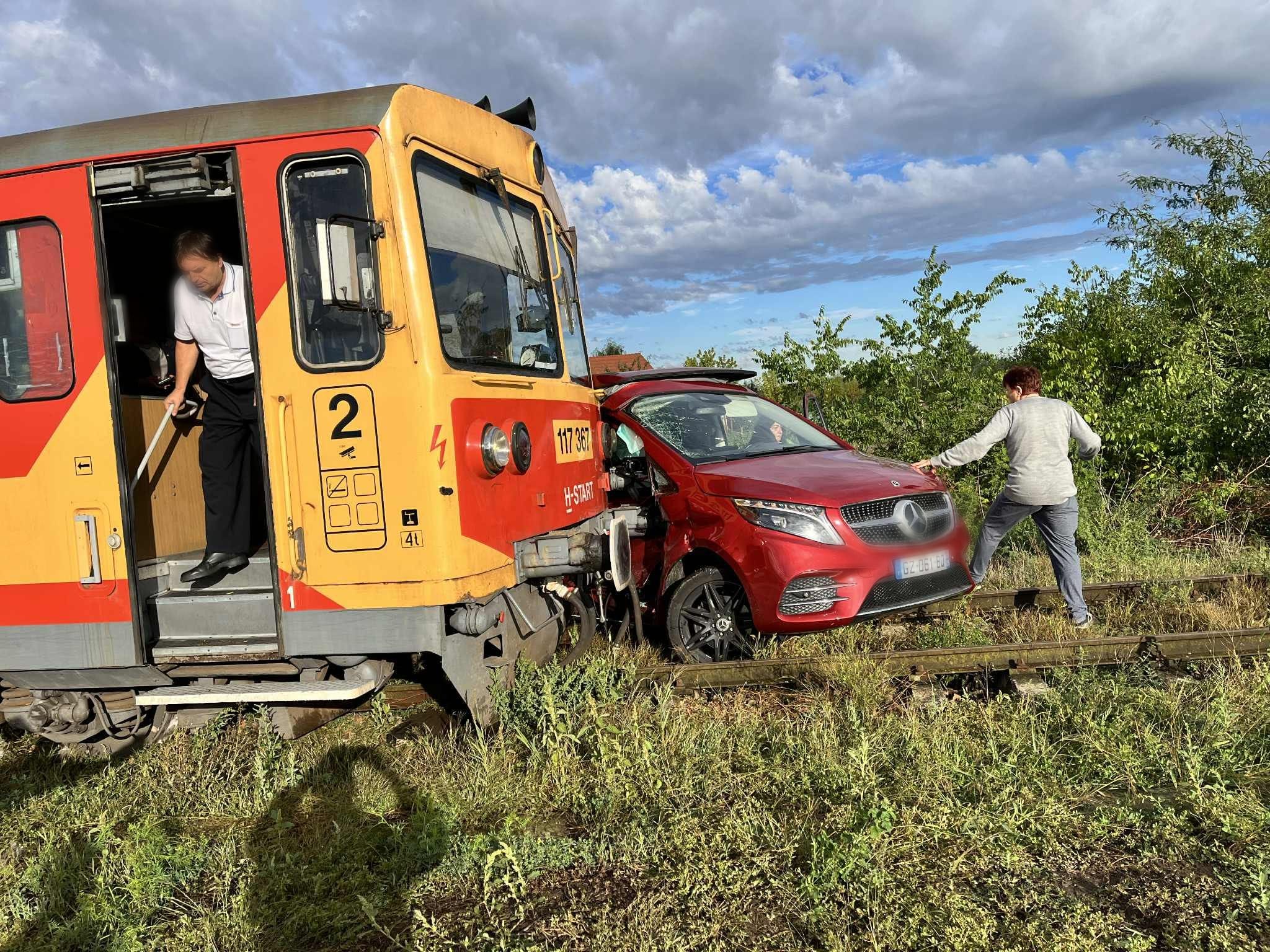 9d9b1b63-387e-48a8-b73b-e9b09543f86d