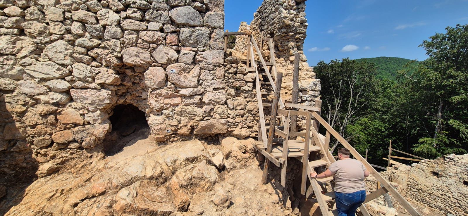 WhatsApp Image 2025-09-05 at 12.32.21 (2)