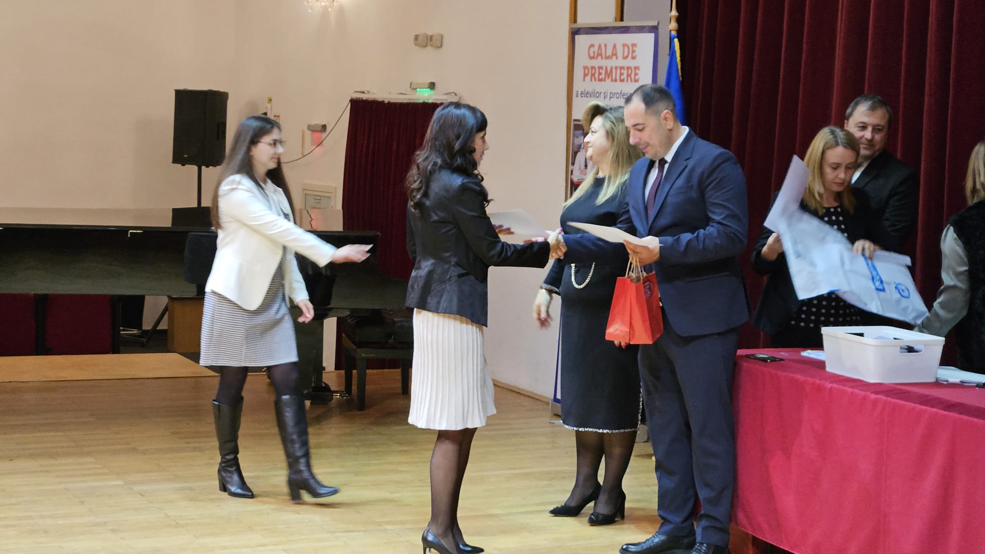 WhatsApp Image 2025-10-12 at 11.05.12 (1)