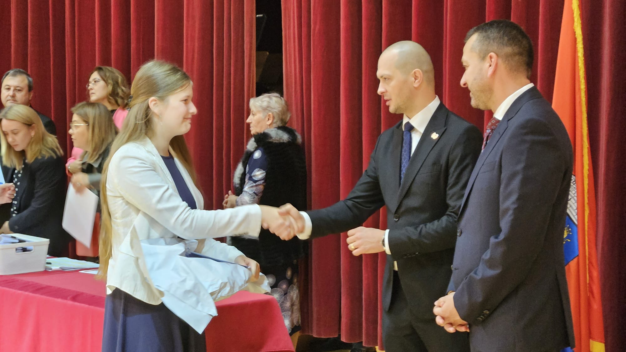 WhatsApp Image 2025-10-12 at 11.05.13 (1)