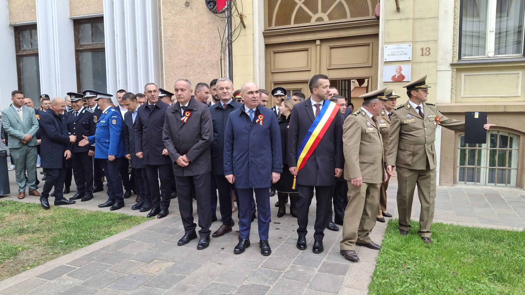 WhatsApp Image 2025-10-12 at 14.23.42 (2)