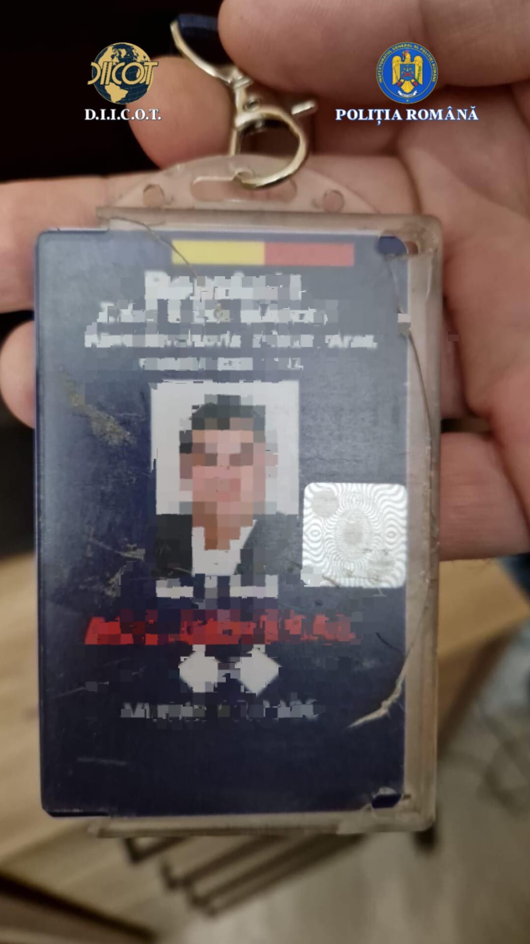 percheziții fals SRI11