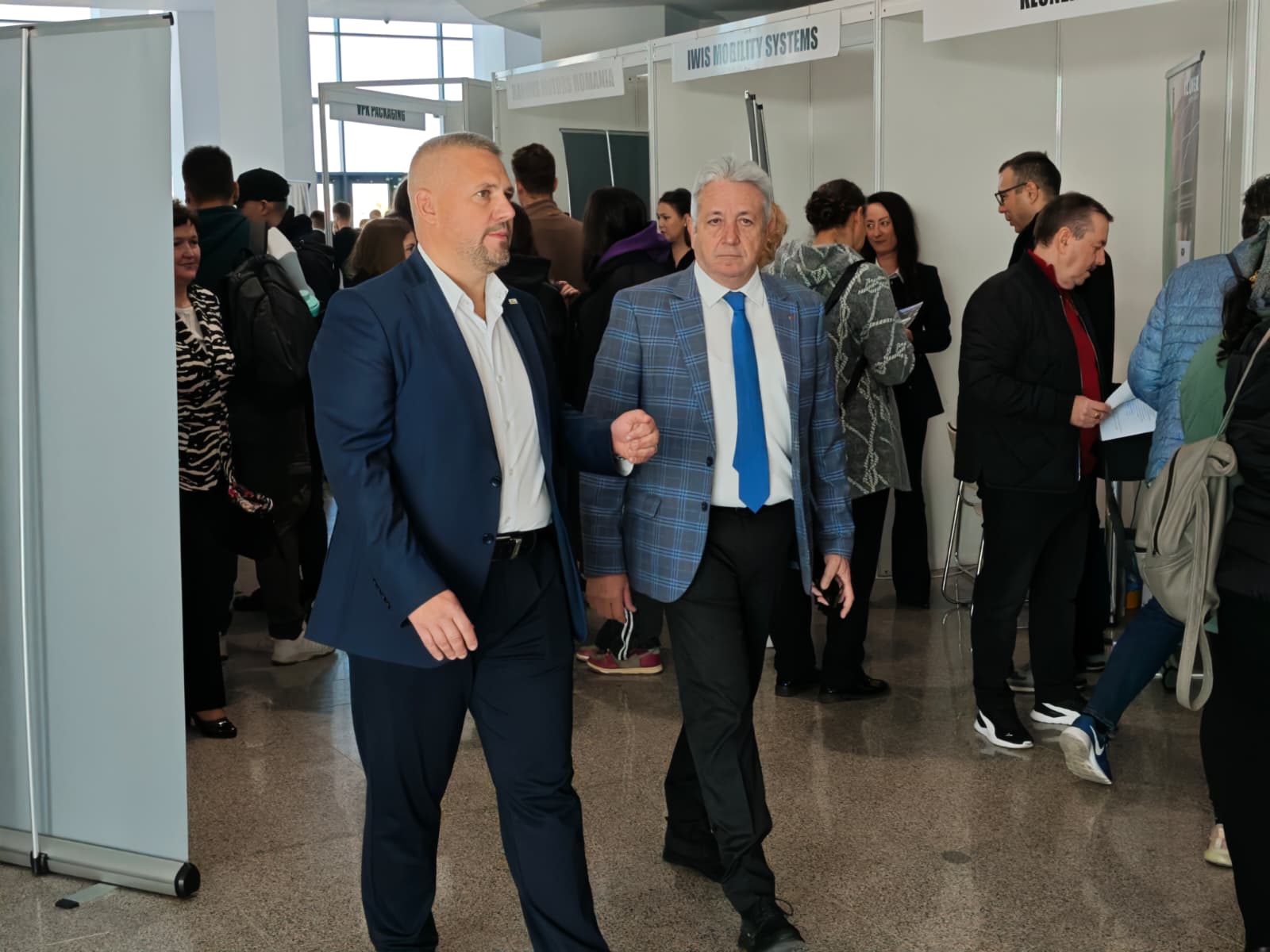 WhatsApp Image 2025-10-22 at 11.28.34 (1)