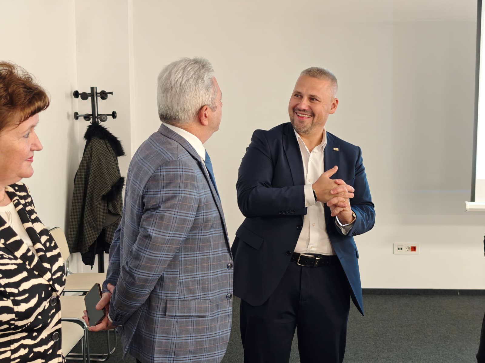 WhatsApp Image 2025-10-22 at 11.28.18 (2)