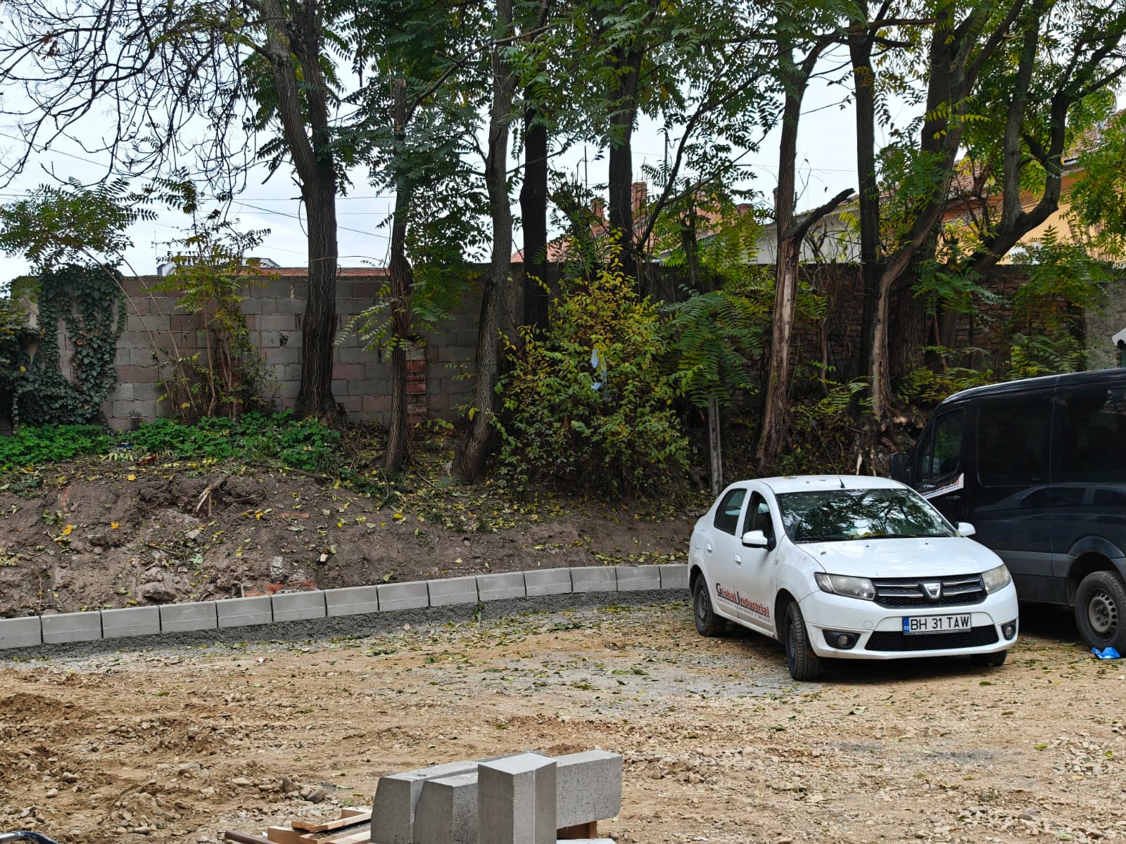 WhatsApp Image 2025-10-24 at 10.22.30 (1)