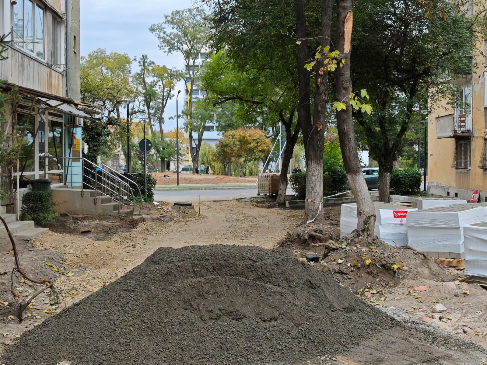 WhatsApp Image 2025-10-24 at 10.23.02 (1)