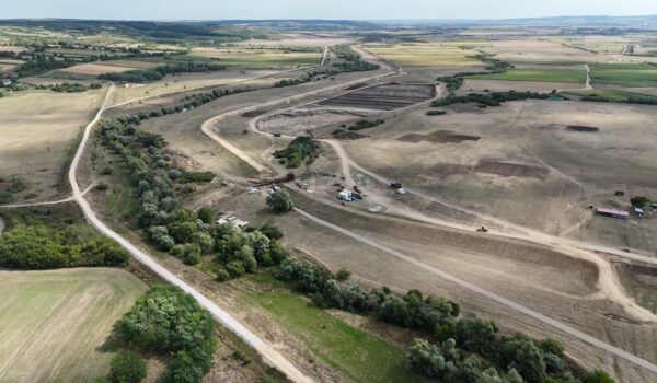 WhatsApp Image 2025-10-27 at 10.00.22