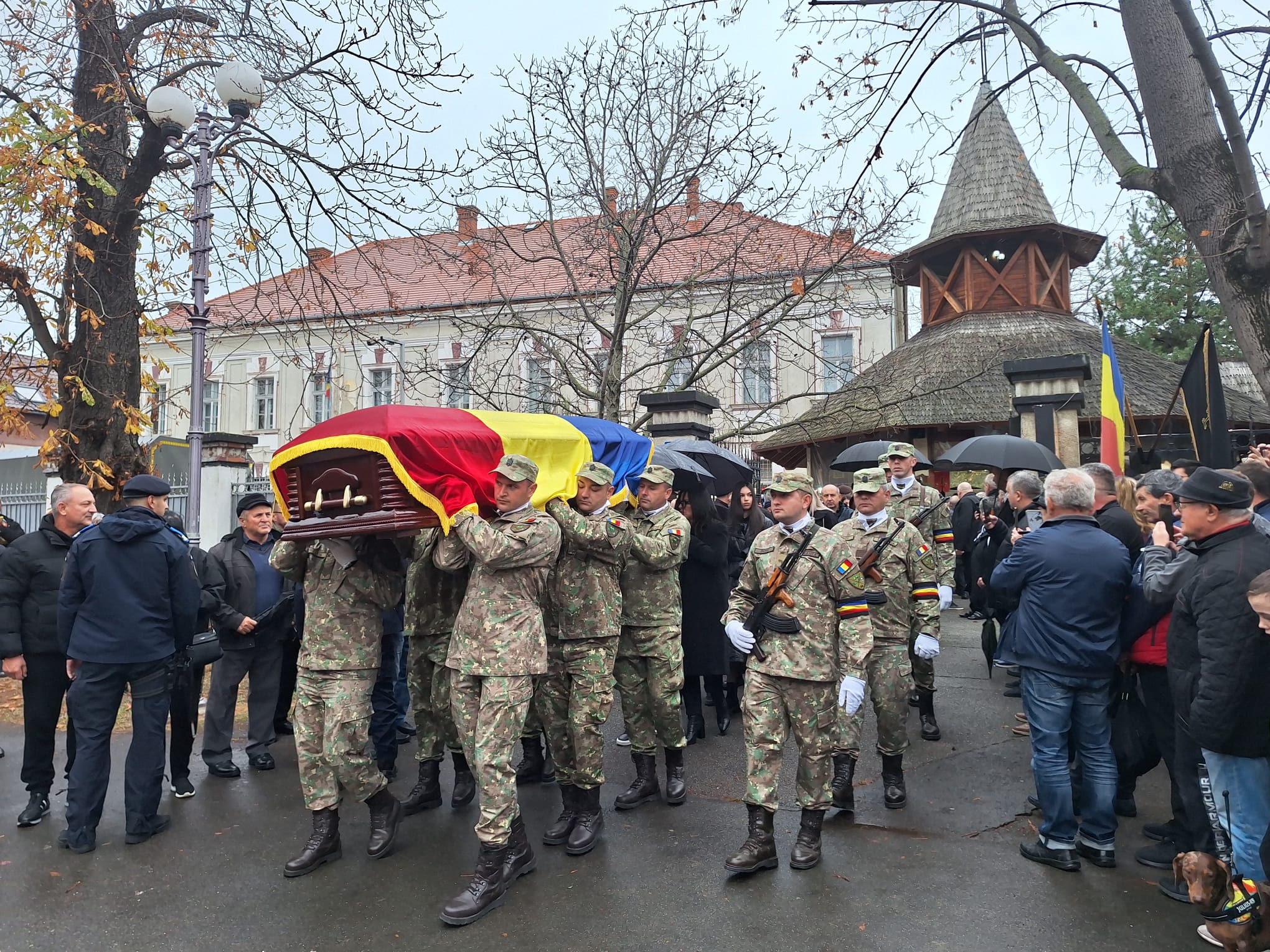 WhatsApp Image 2025-11-08 at 13.47.11 (2)