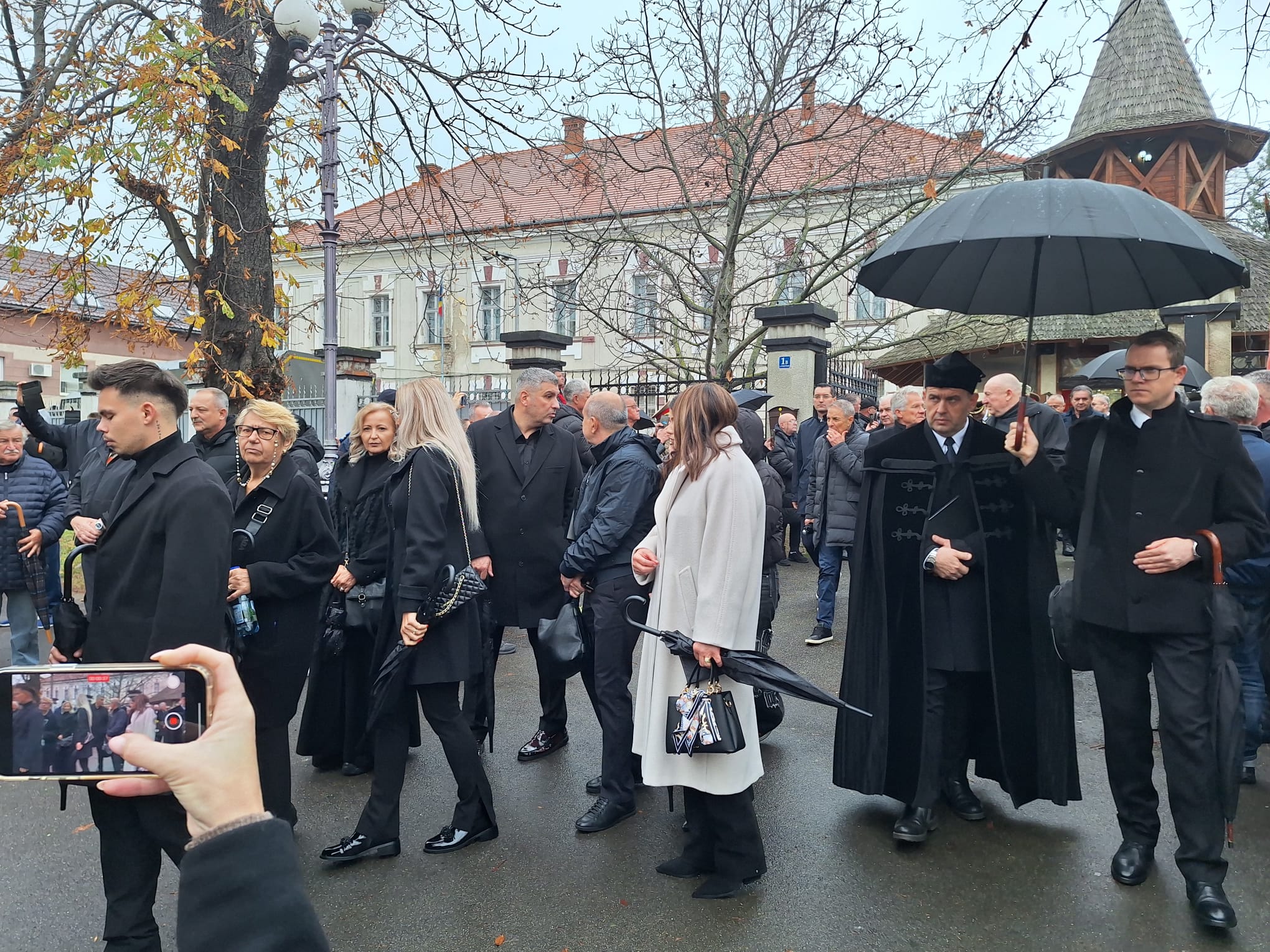 WhatsApp Image 2025-11-08 at 13.47.10 (4)