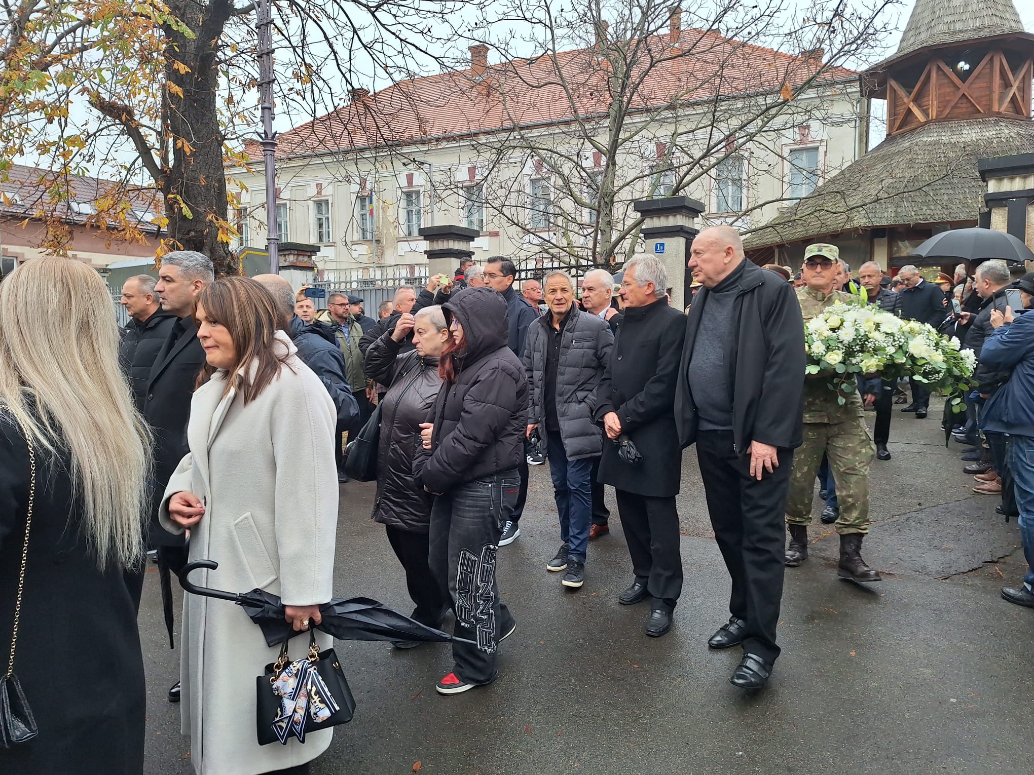 WhatsApp Image 2025-11-08 at 13.47.10 (3)