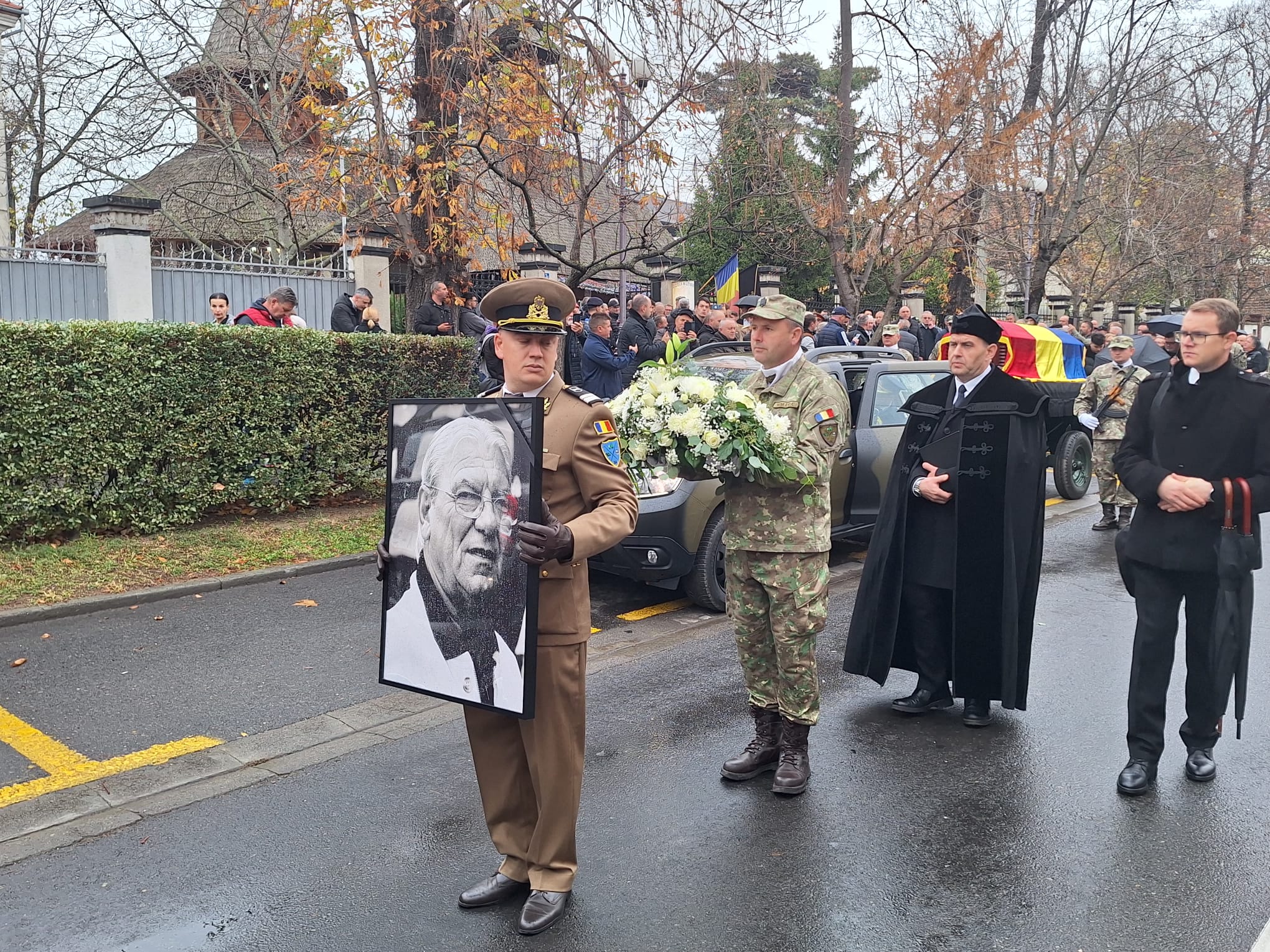 WhatsApp Image 2025-11-08 at 13.47.09 (2)