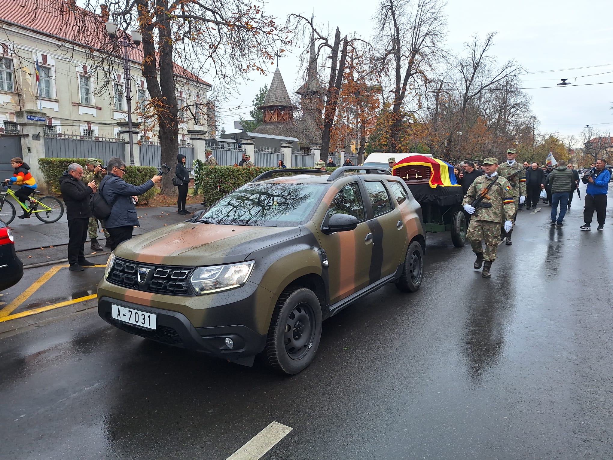 WhatsApp Image 2025-11-08 at 13.47.08 (4)