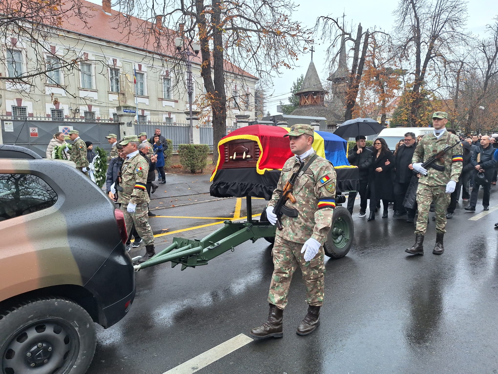 WhatsApp Image 2025-11-08 at 13.47.08 (2)