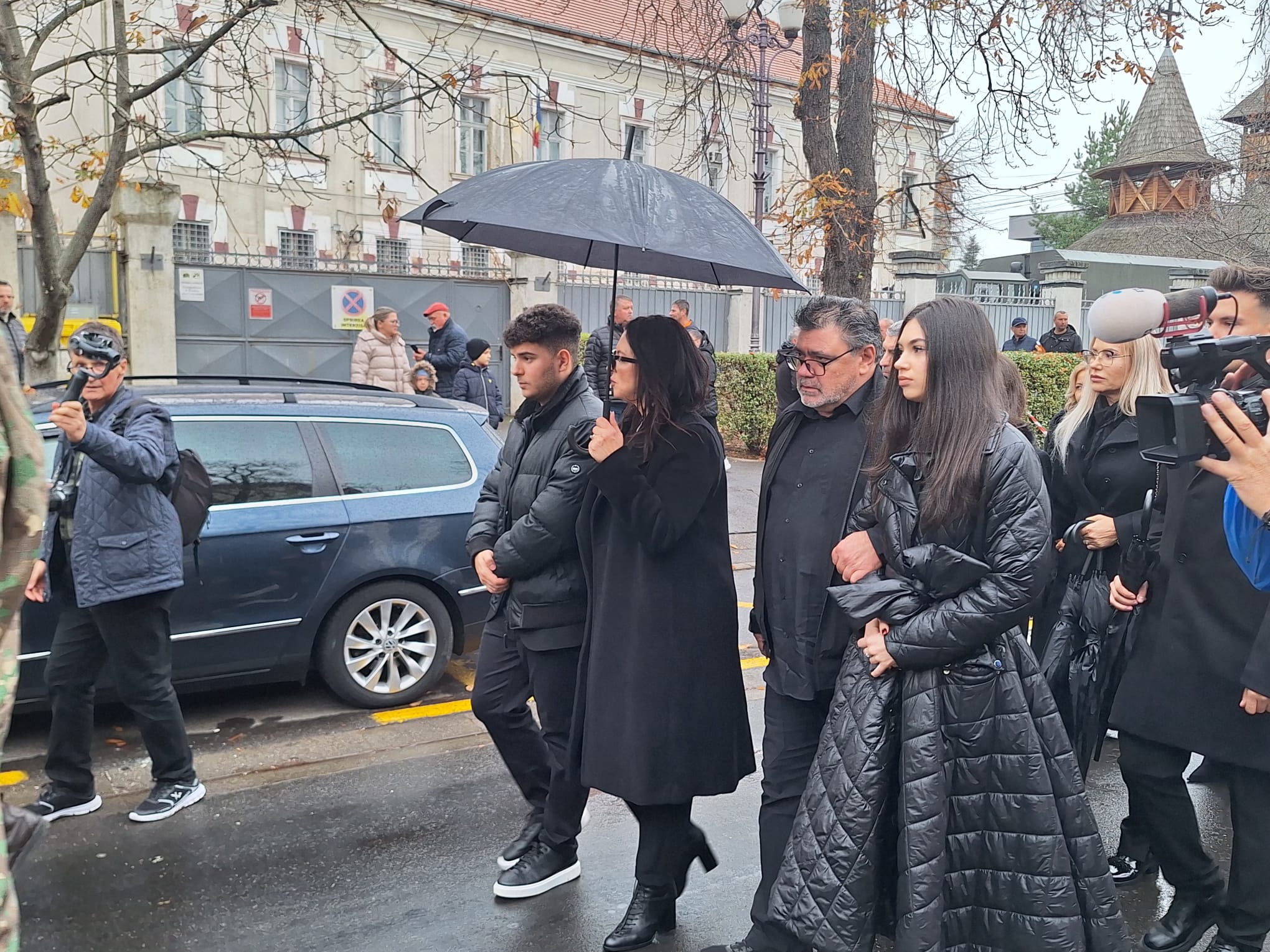 WhatsApp Image 2025-11-08 at 13.47.08 (1)