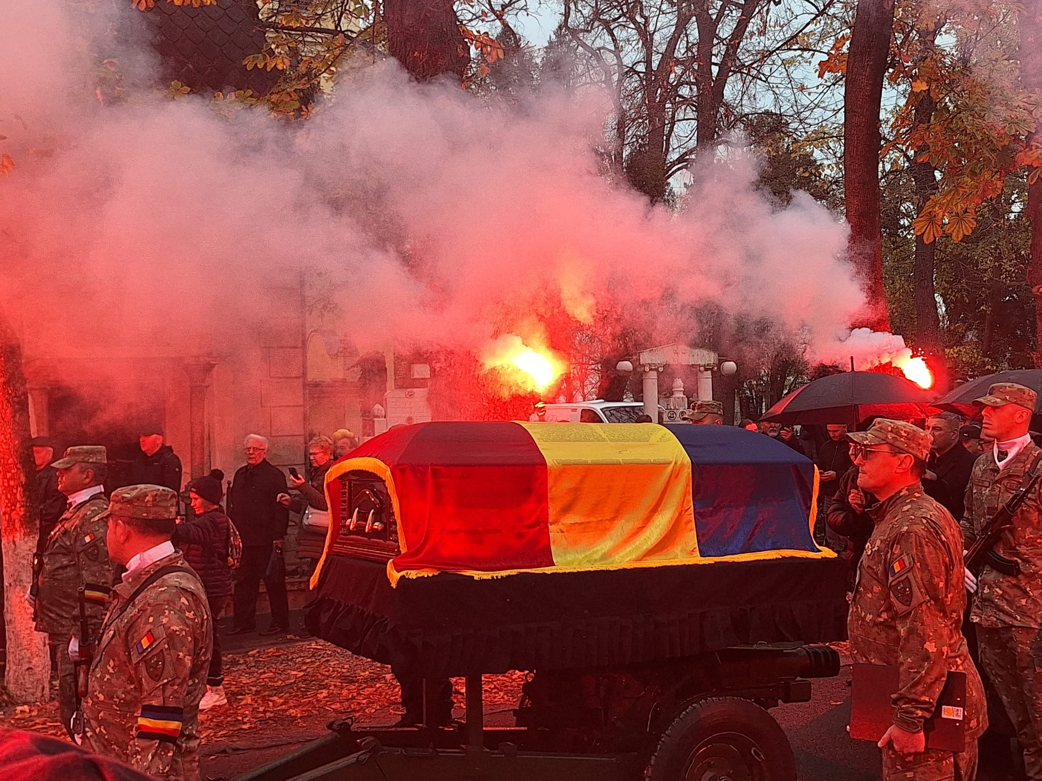 WhatsApp Image 2025-11-08 at 13.56.22 (1)