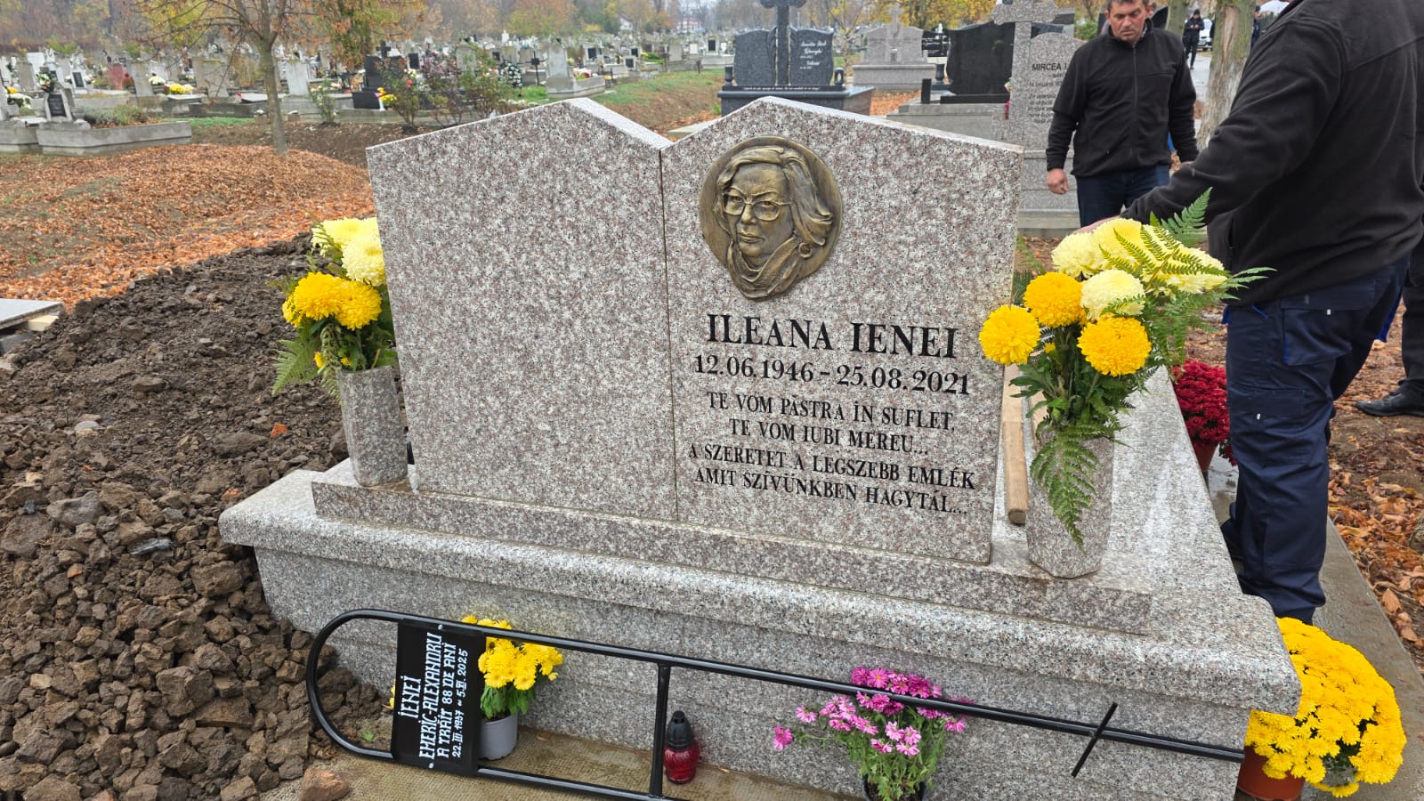 WhatsApp Image 2025-11-08 at 15.39.09