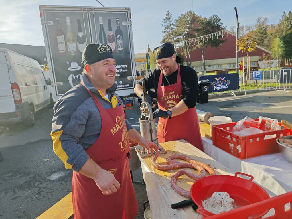 WhatsApp Image 2025-11-15 at 14.16.52 (2)