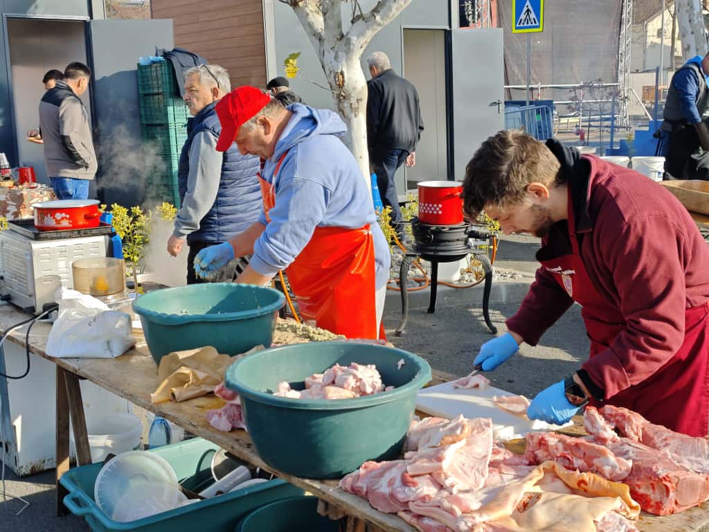 ffea40a6-4648-4a98-b677-82c748c4897c