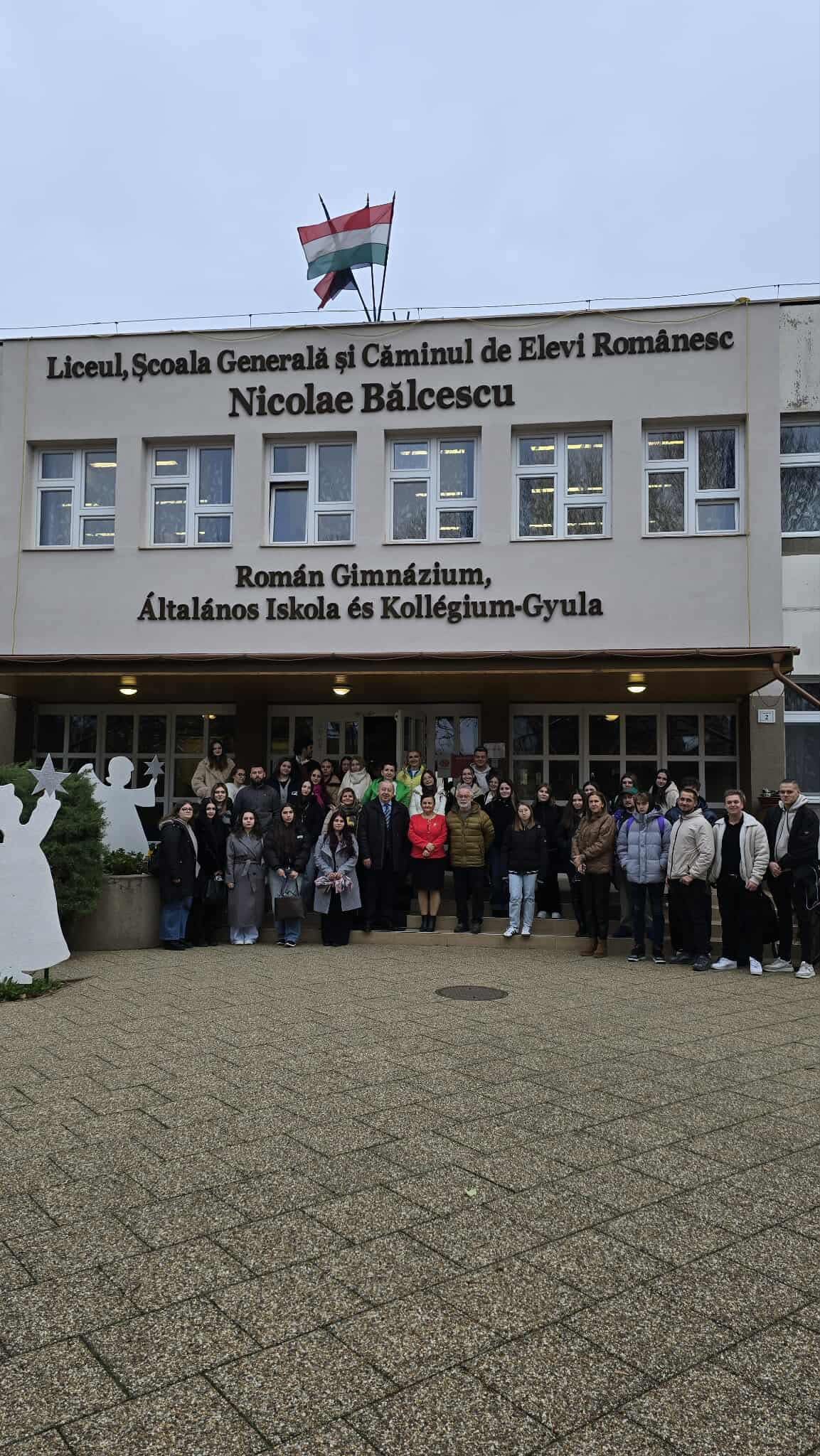 WhatsApp Image 2025-11-28 at 08.33.12