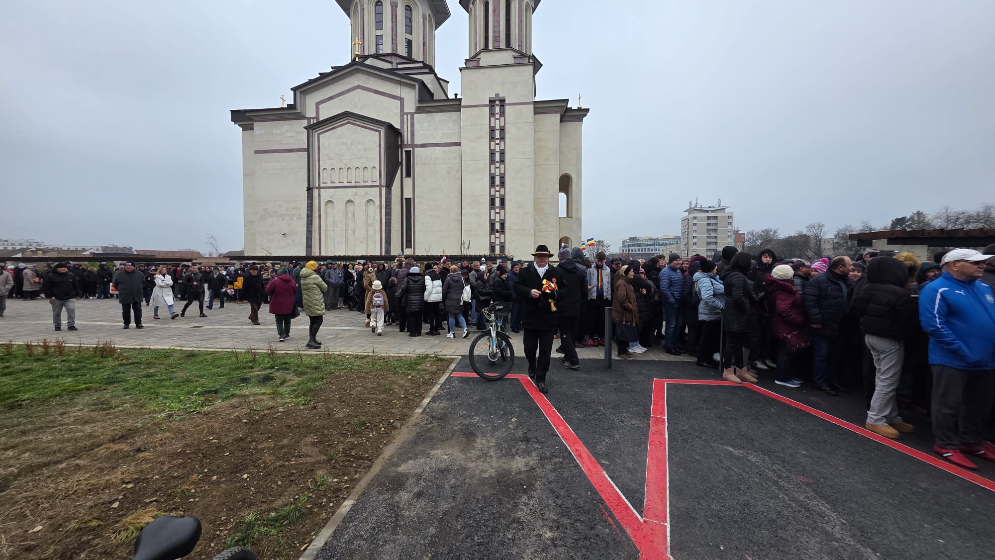 WhatsApp Image 2025-12-01 at 13.50.53 (4)