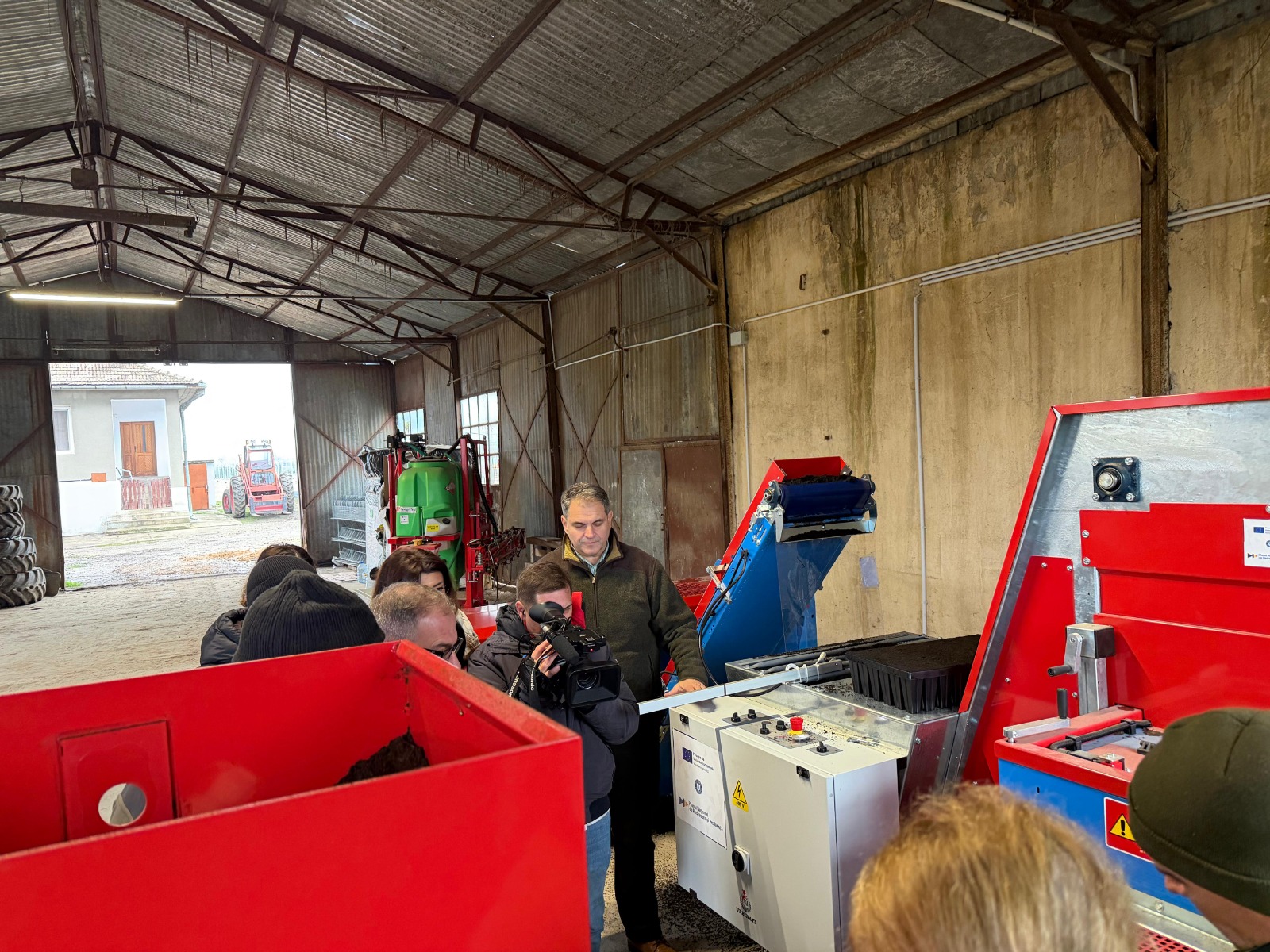 WhatsApp Image 2025-12-02 at 19.47.12