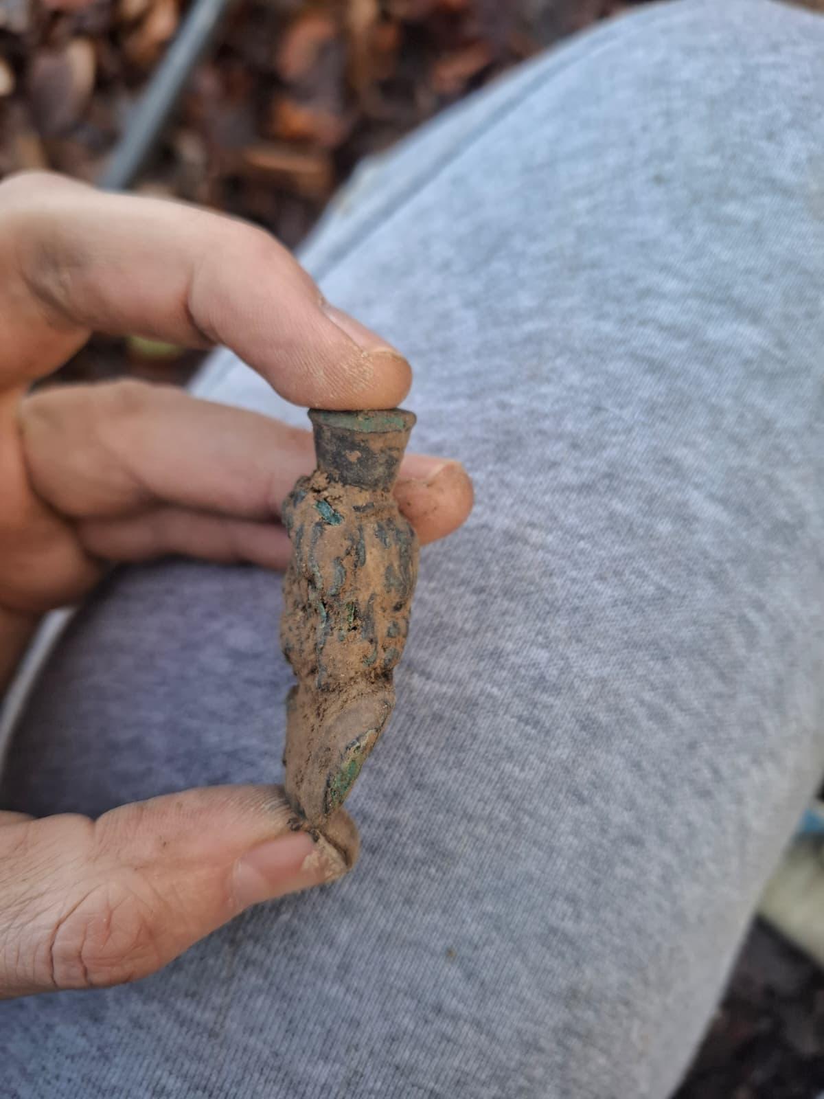 WhatsApp Image 2025-12-08 at 09.19.45 (7)