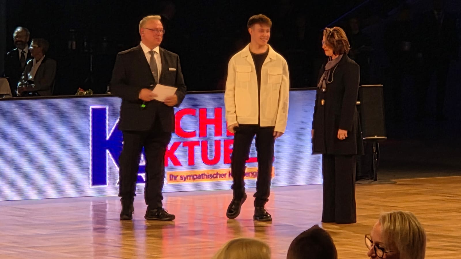 a7419719-20c5-48dd-aeb0-80d60353e1bd