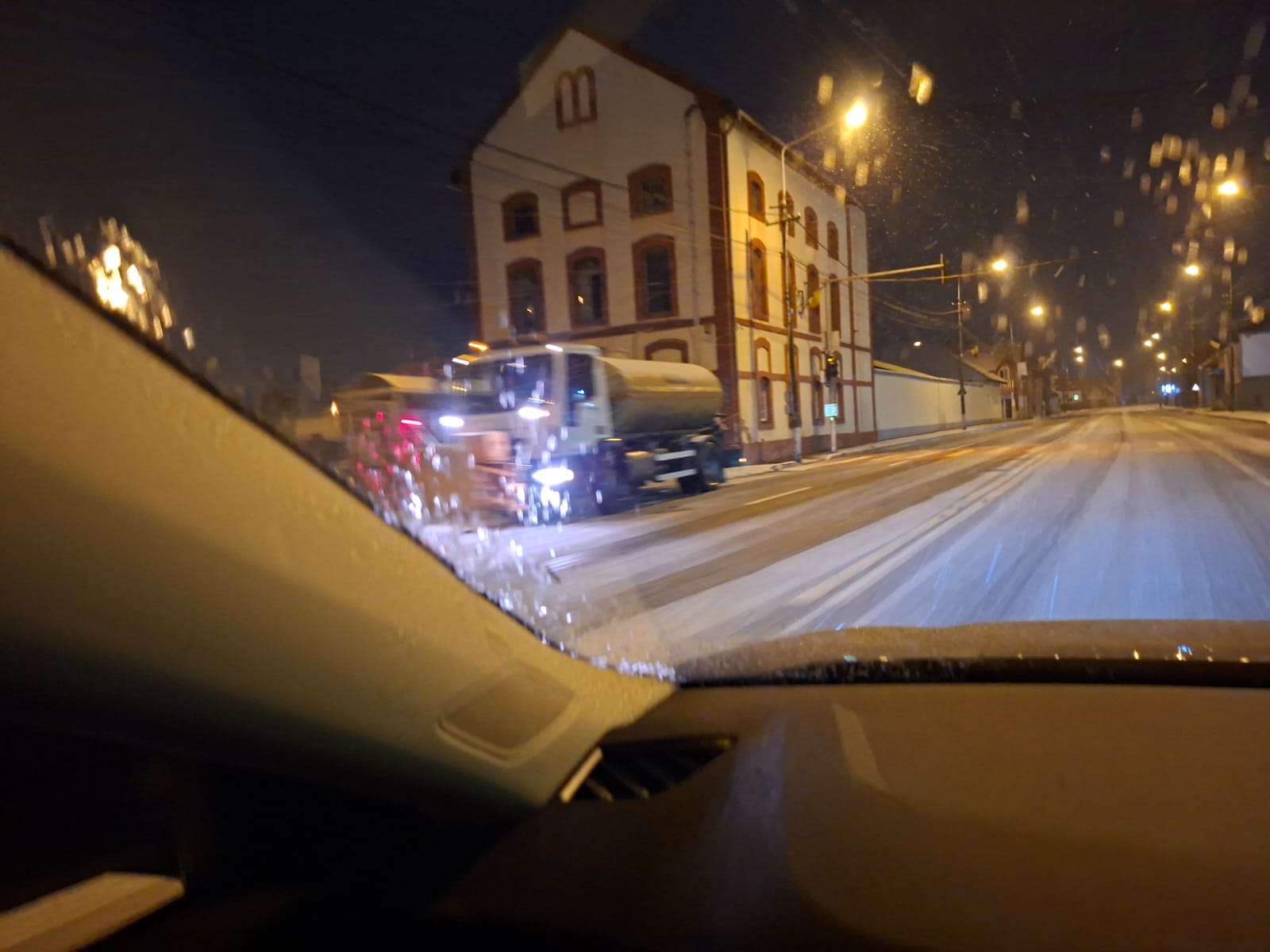 WhatsApp Image 2026-01-07 at 09.09.04 (1)