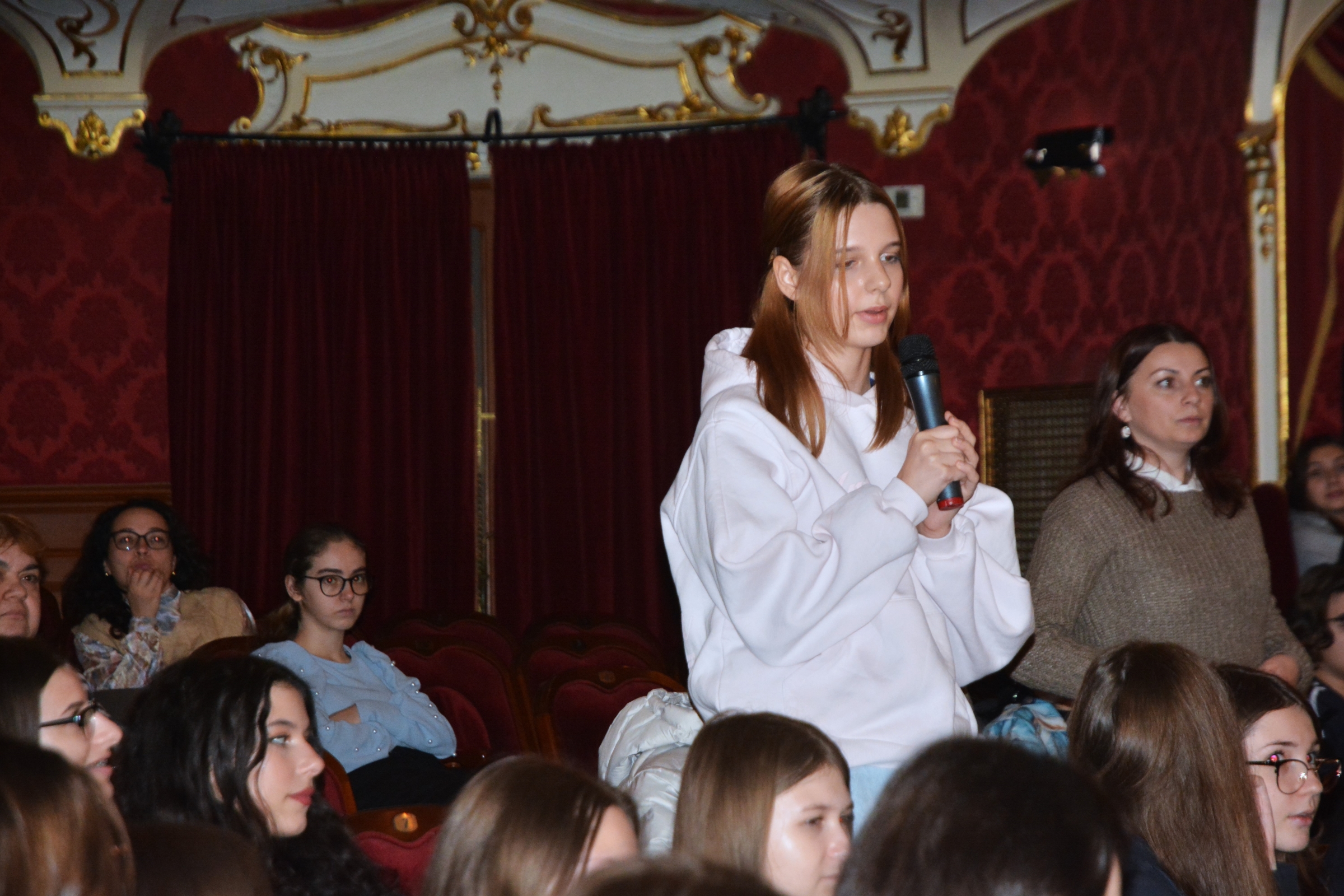 Panel_TABU la Teatrul Regina Maria (31)