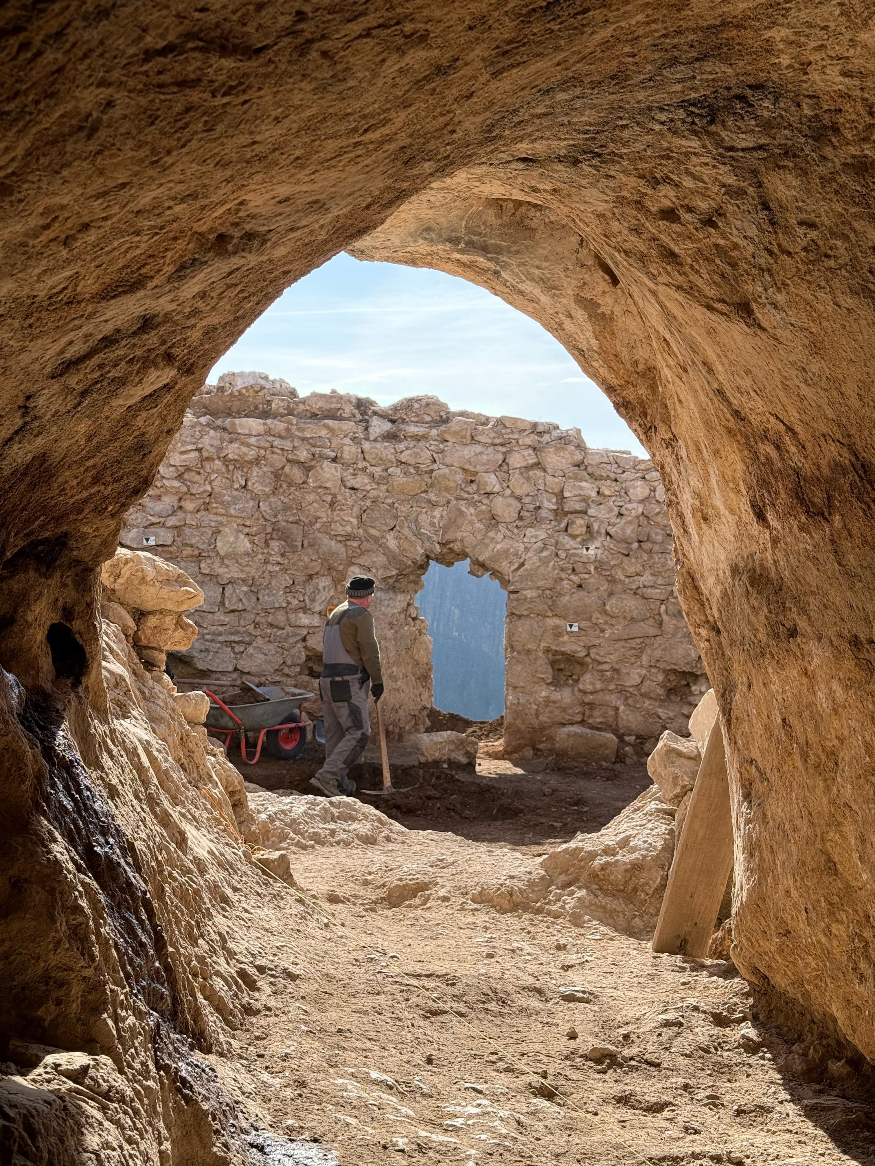 1cetate piatra soimului1