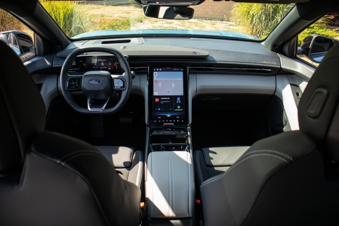 Explorer EV Carbenta Com 4