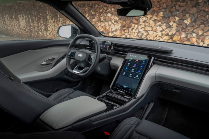 Explorer EV Interior Oficial 5