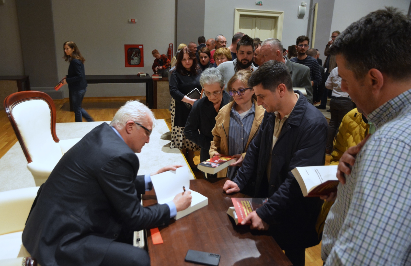 Lansare carte Gabriel Moisa (30)