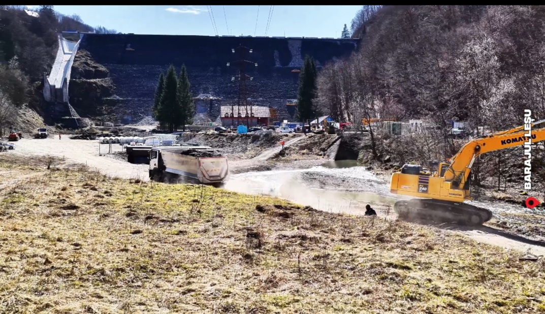 7f6090b8-1cd6-4aa9-bc88-6e4444af0b9d