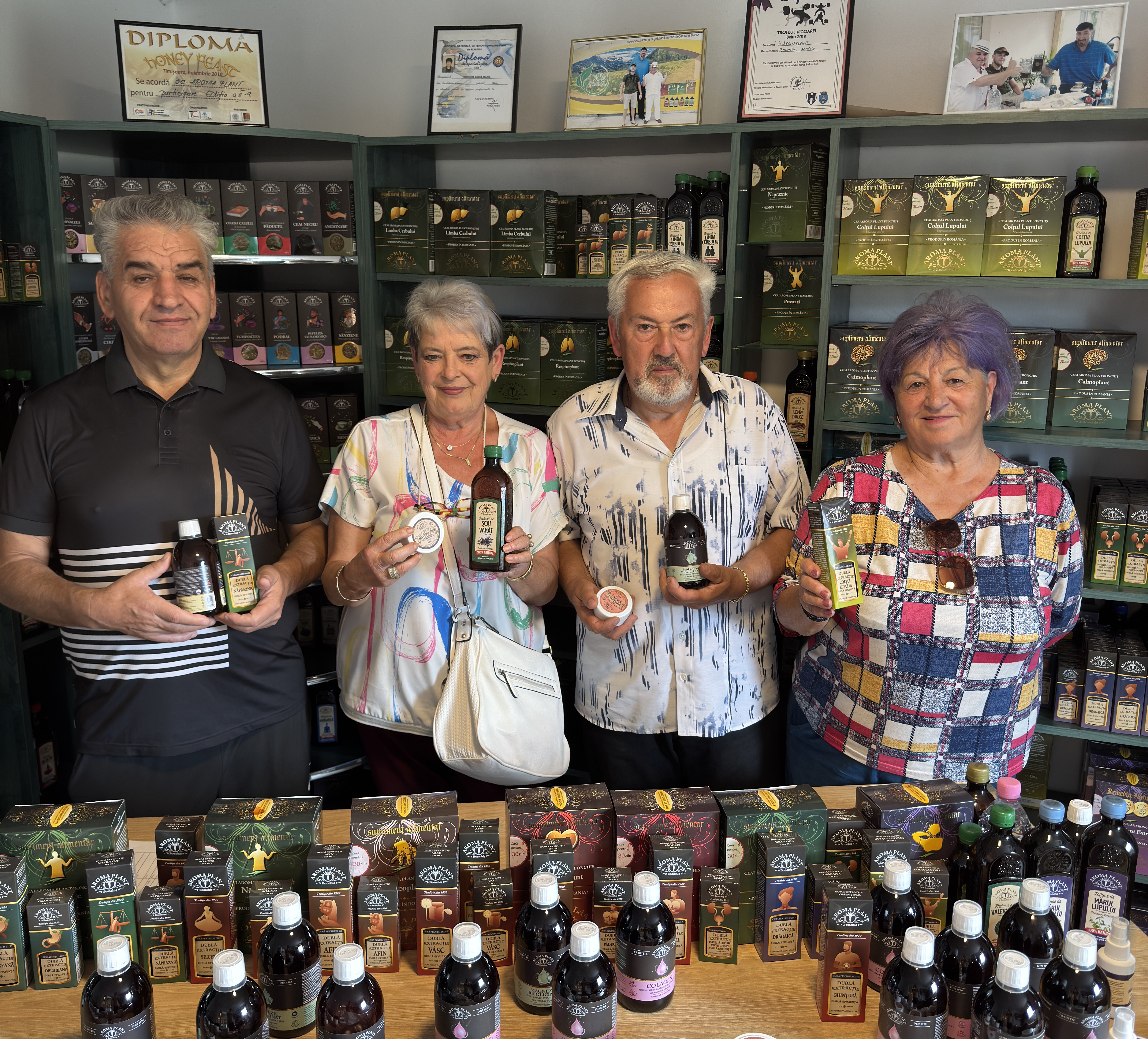 CLIENTII CARE NE CALCA PRAGUL