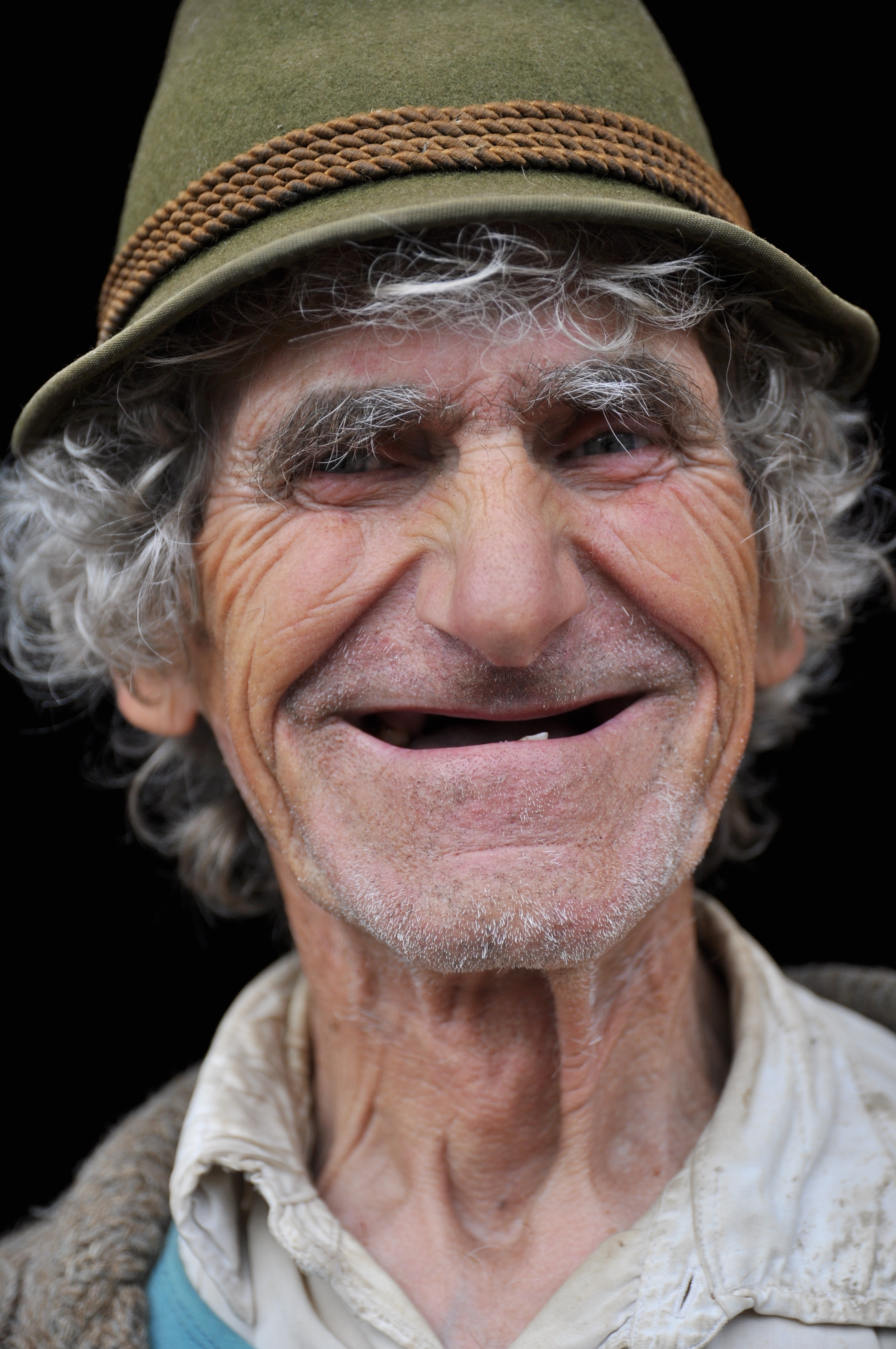 Gheorghe Petrila EFIAP (RO) - Zâmbărețul