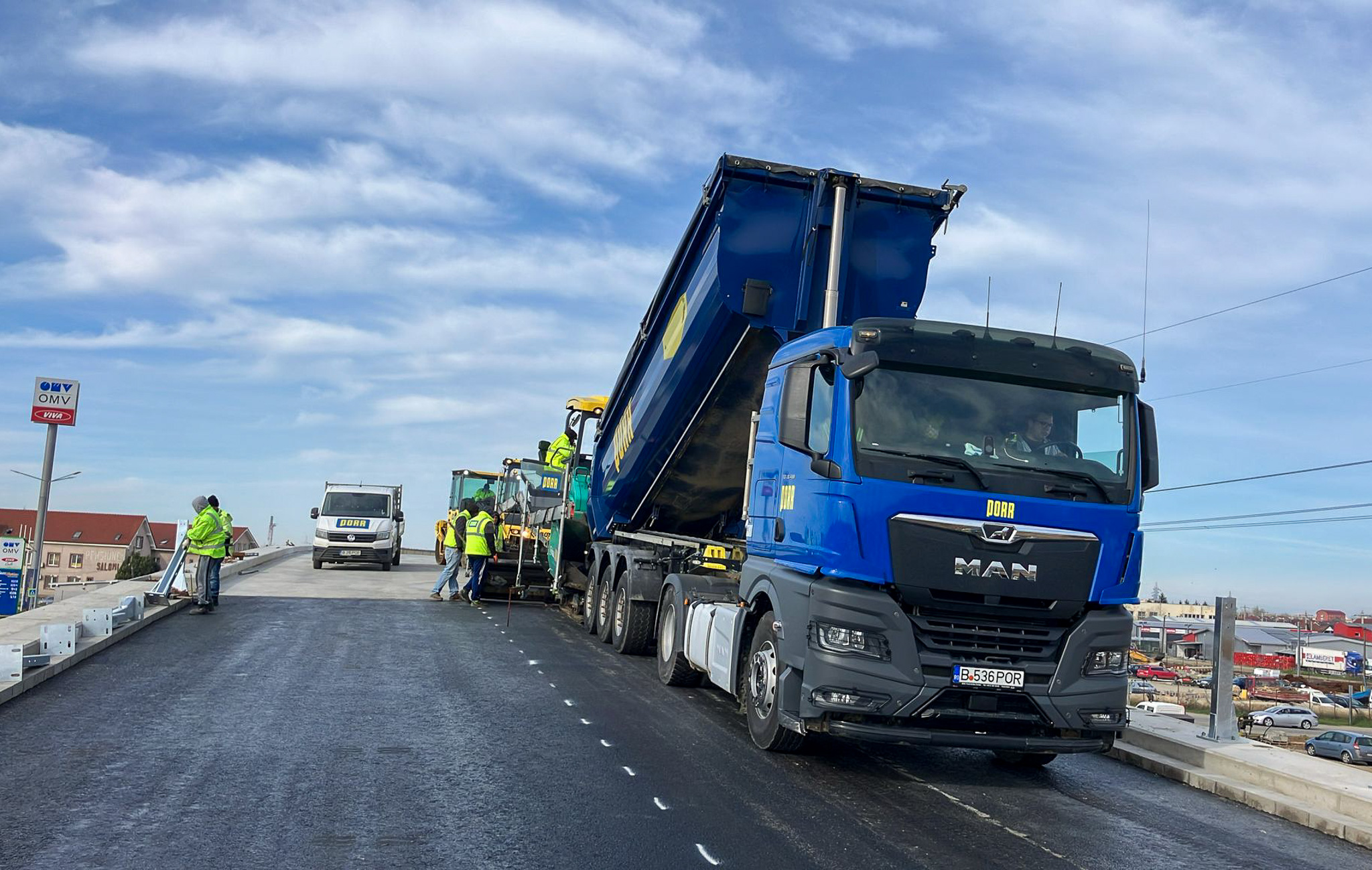 Pasaj suprateran zona Metro - se asfalteaza (3)