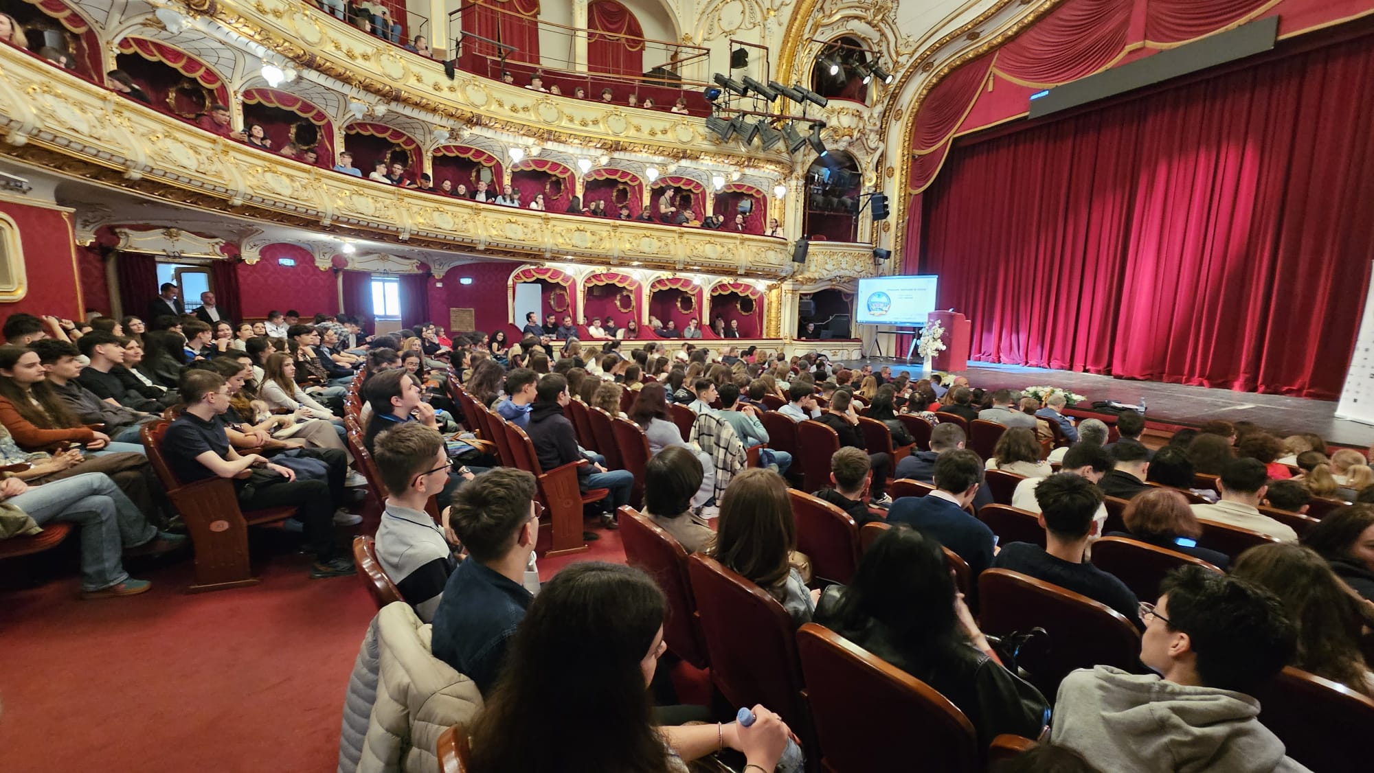 olimpiada-nationala-istorie-oradea-regina-maria-teatru
