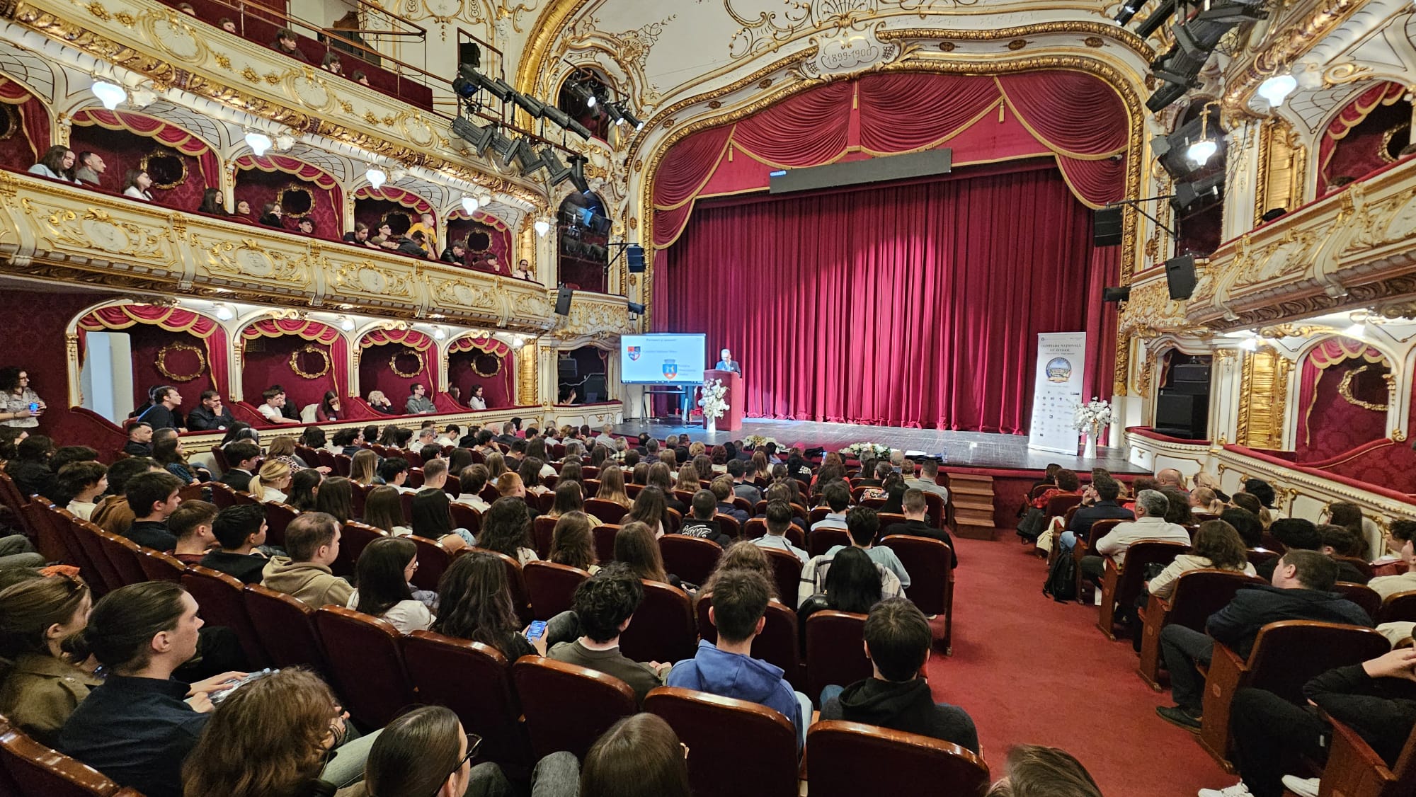 olimpiada-nationala-istorie-oradea-regina-maria-teatru