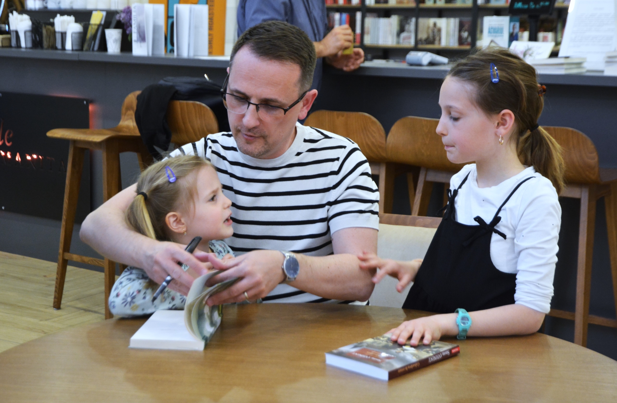 Lansare de carte, Acvariul, de Dan-Liviu Boeriu (60)