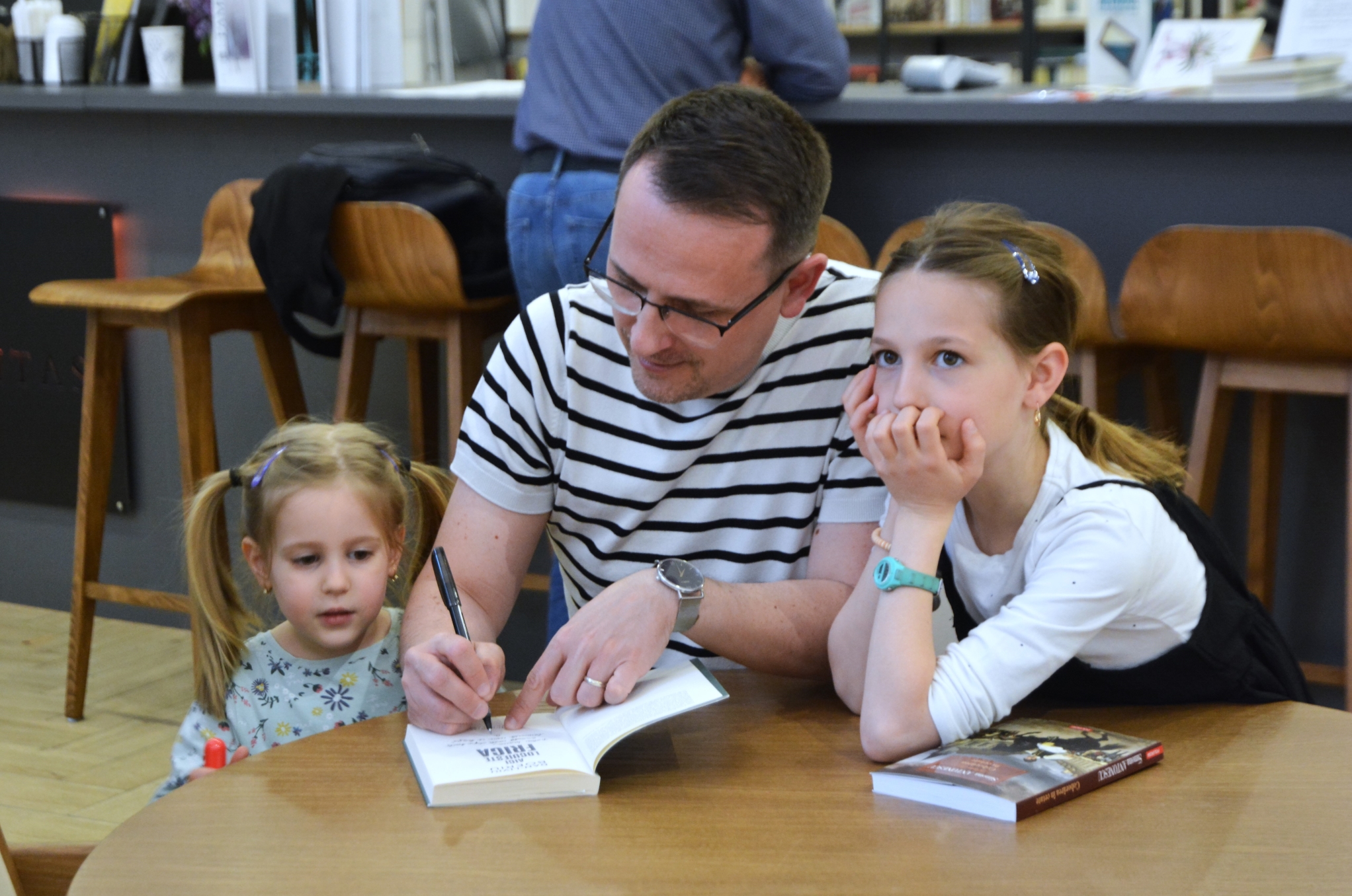 Lansare de carte, Acvariul, de Dan-Liviu Boeriu (63)