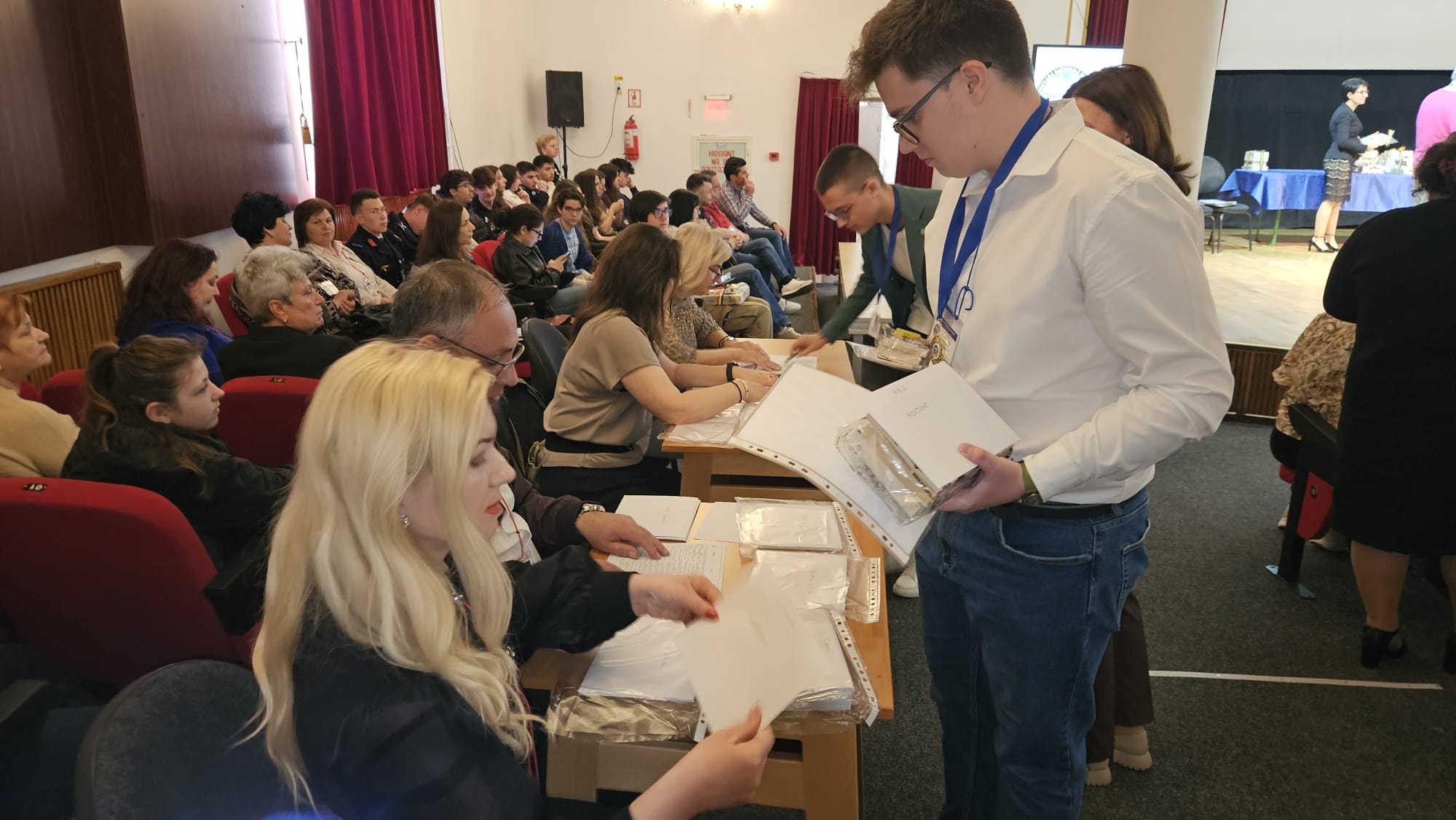 festivitate-olimpiada-nationala-istorie-premiati-oradea-14