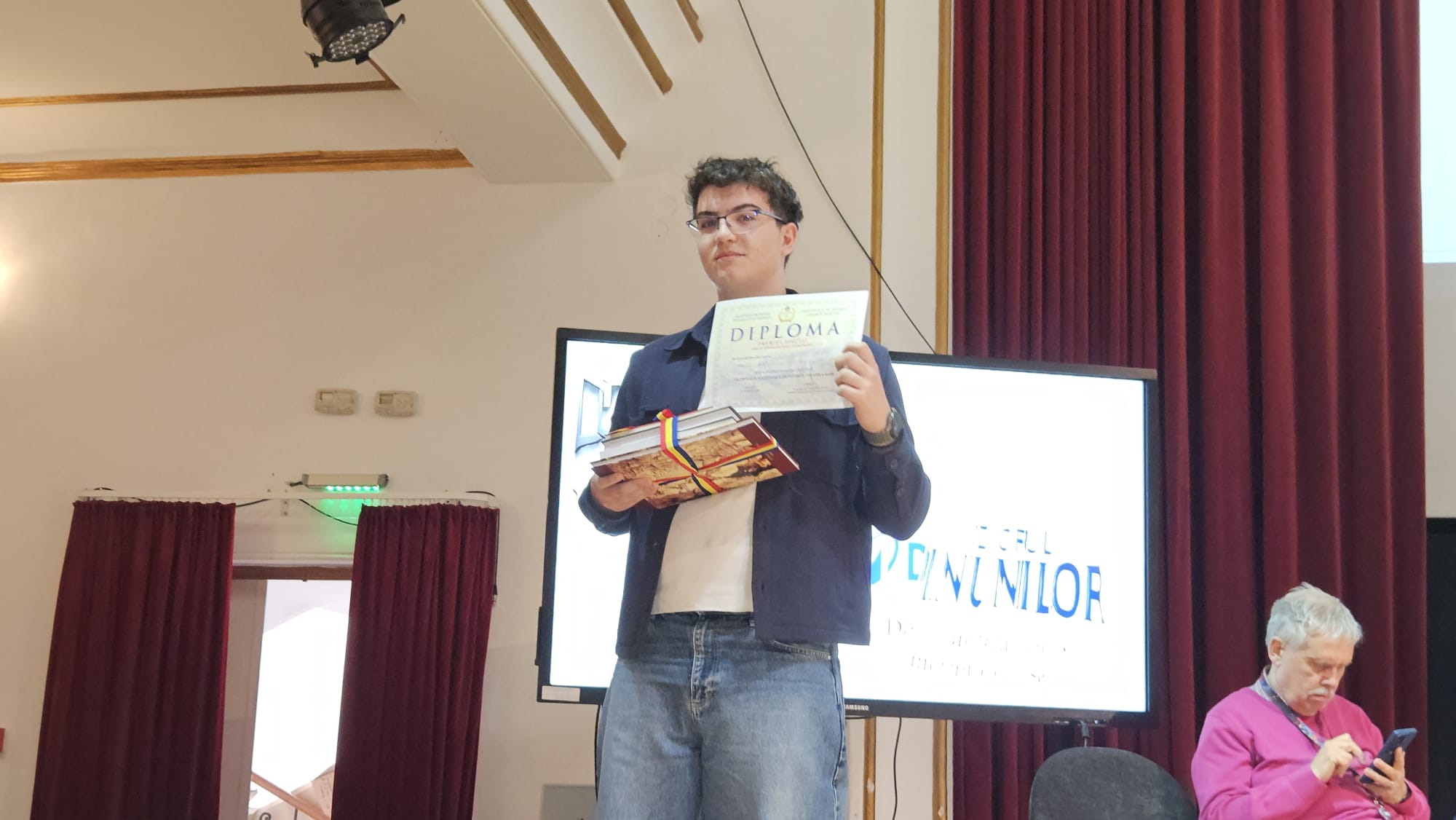 festivitate-olimpiada-nationala-istorie-premiati-oradea-02