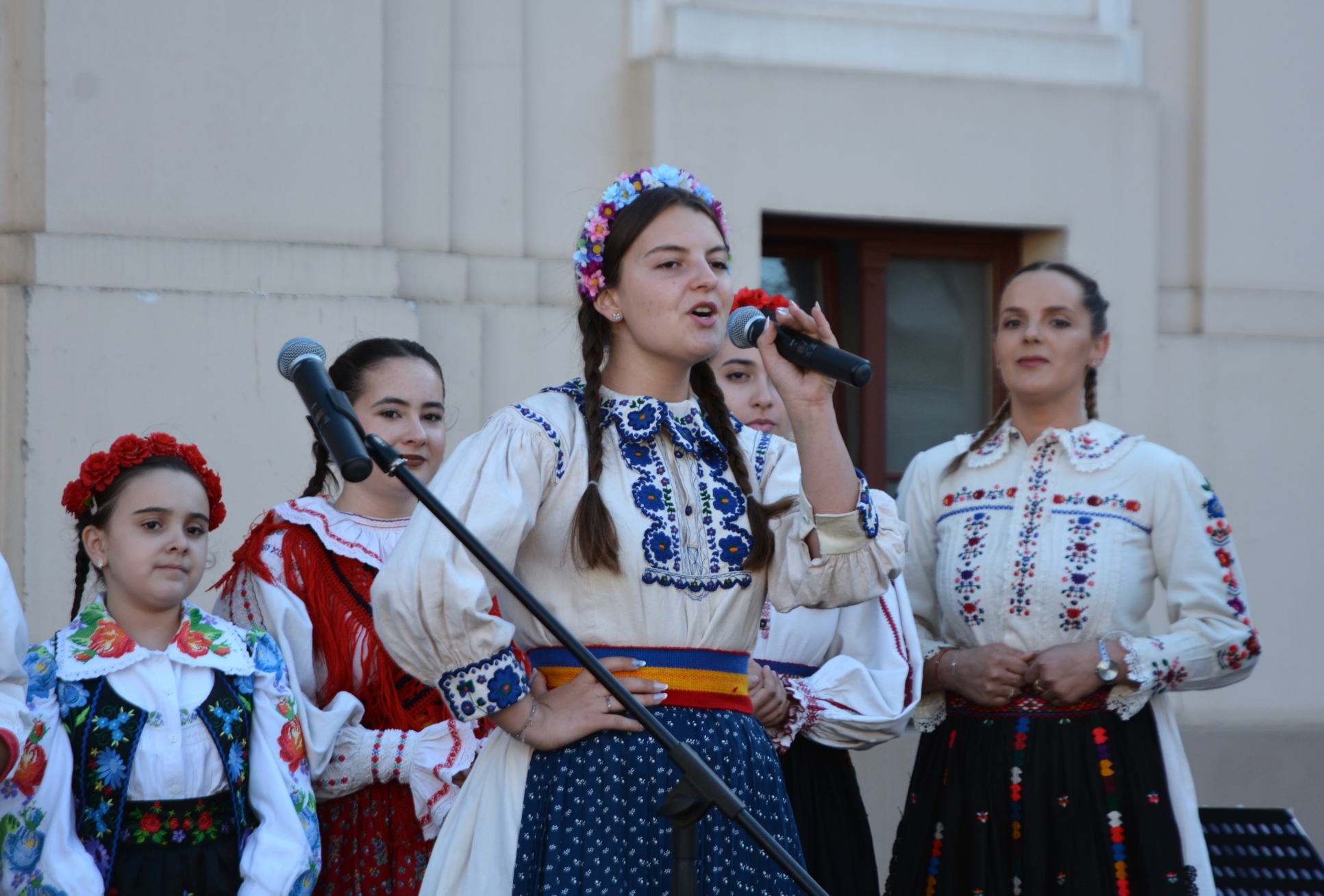 Arta ne uneşte (93)