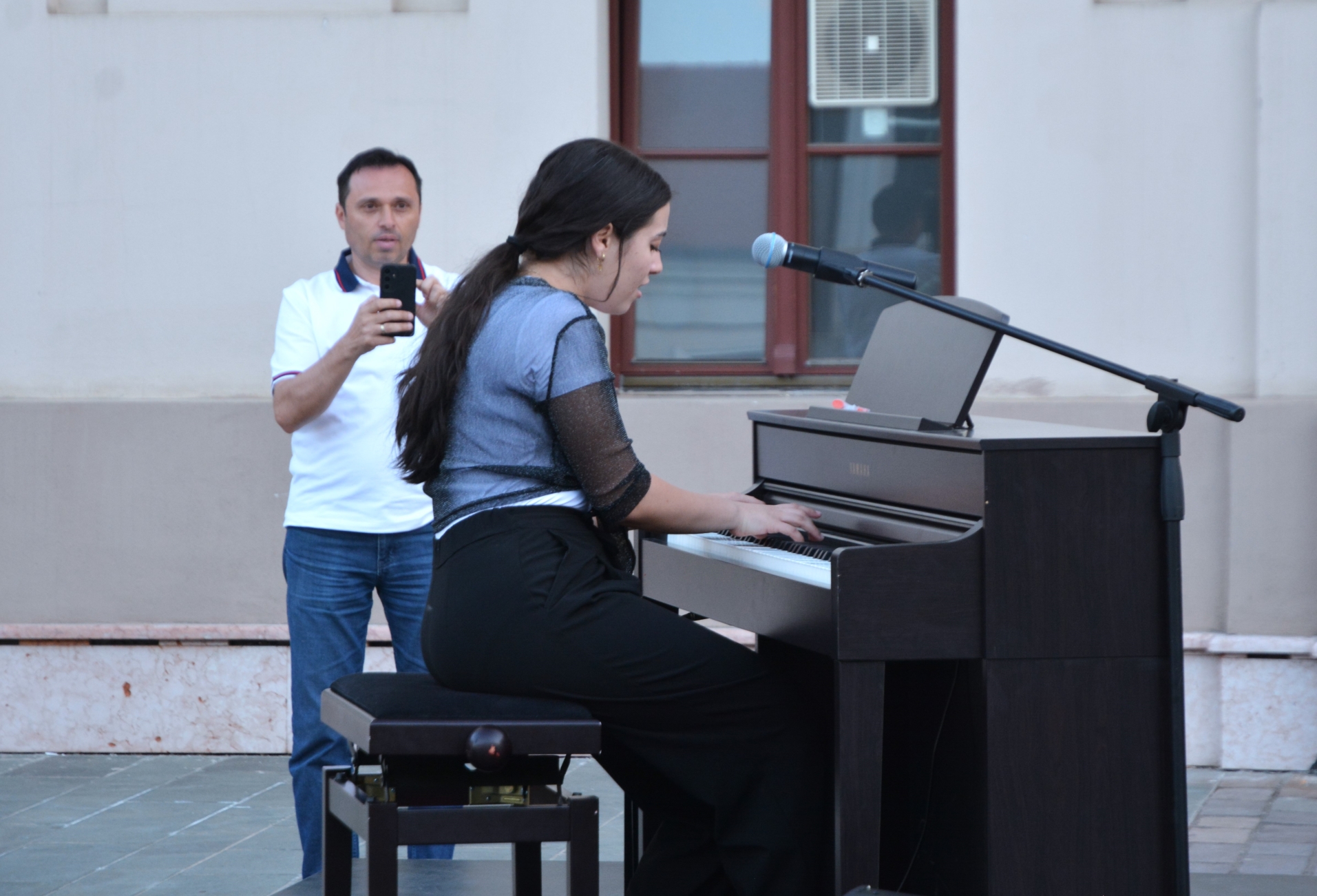 Arta ne uneşte (156)