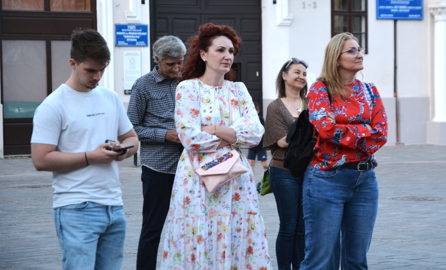 Arta ne uneşte (174)