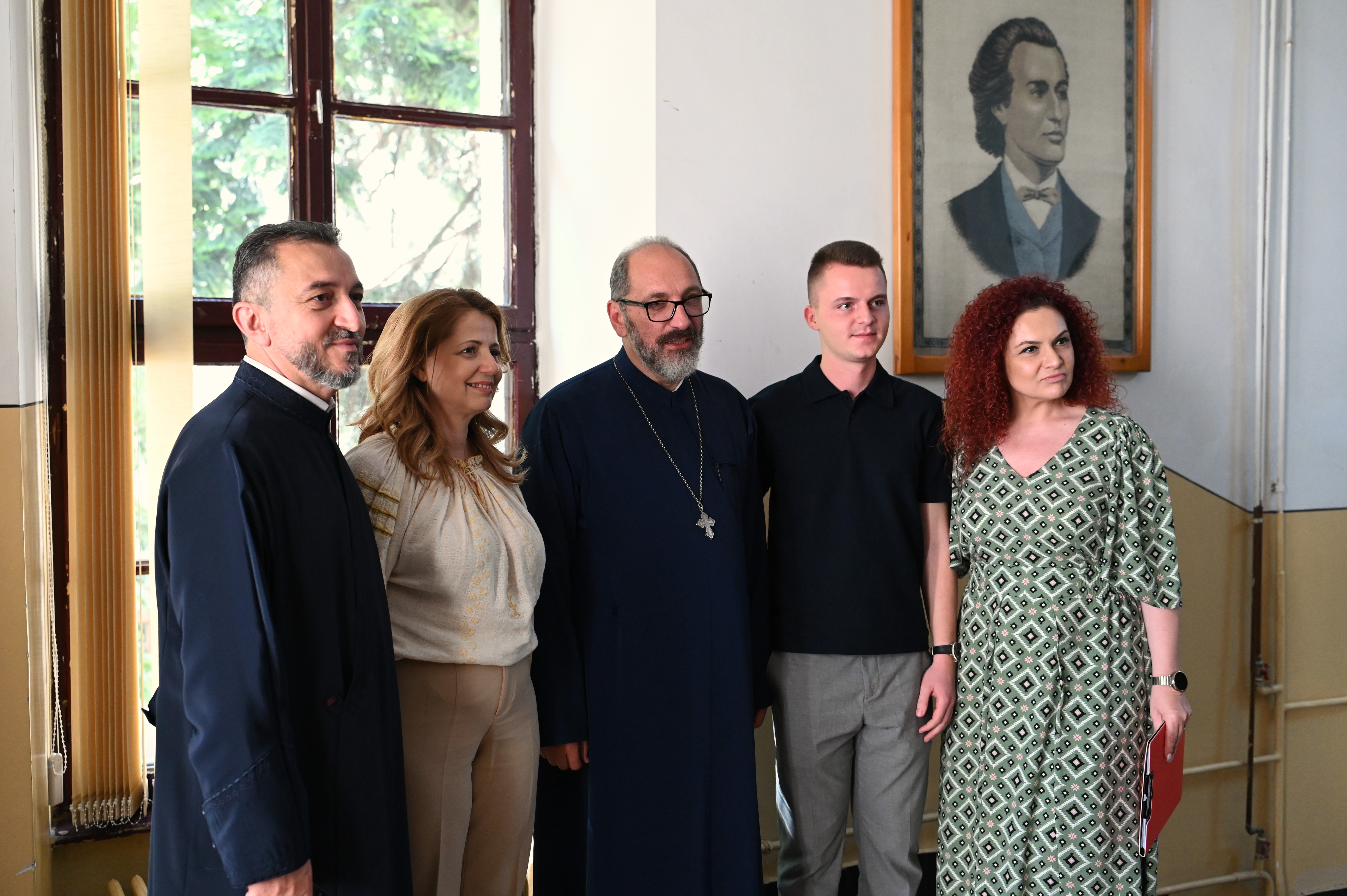 Părintele Constantin-Valer Necula, în dialog cu elevii Colegiului Național „Mihai Eminescu” din Oradea