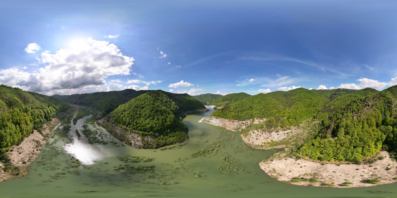panoramic acumulare Lesu